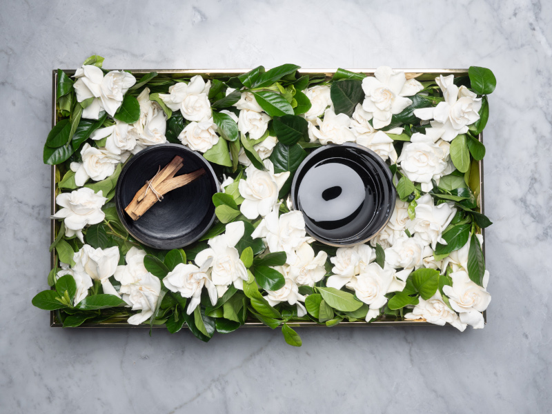 Grand Studio Vine and Bloom Gardenia box