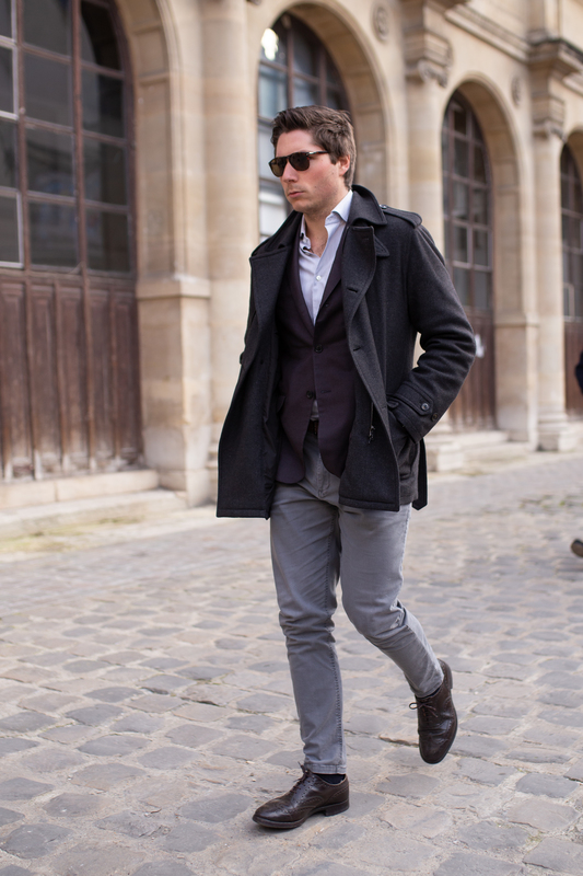 How to Wear Colored Jeans How to wear colored jeans for work, weekend and and in between. View our extensive collection of denim from AG, JBrand,