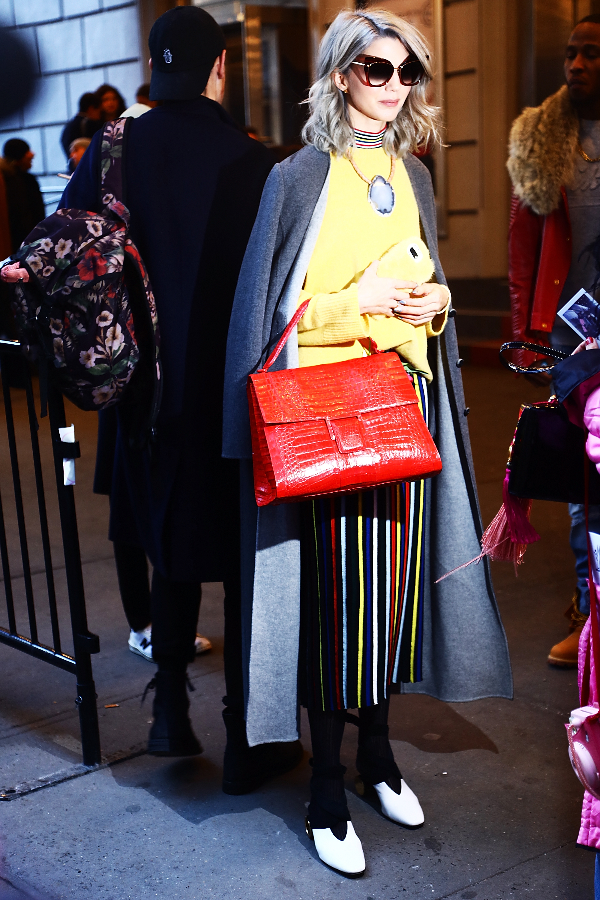 Red bag street style final