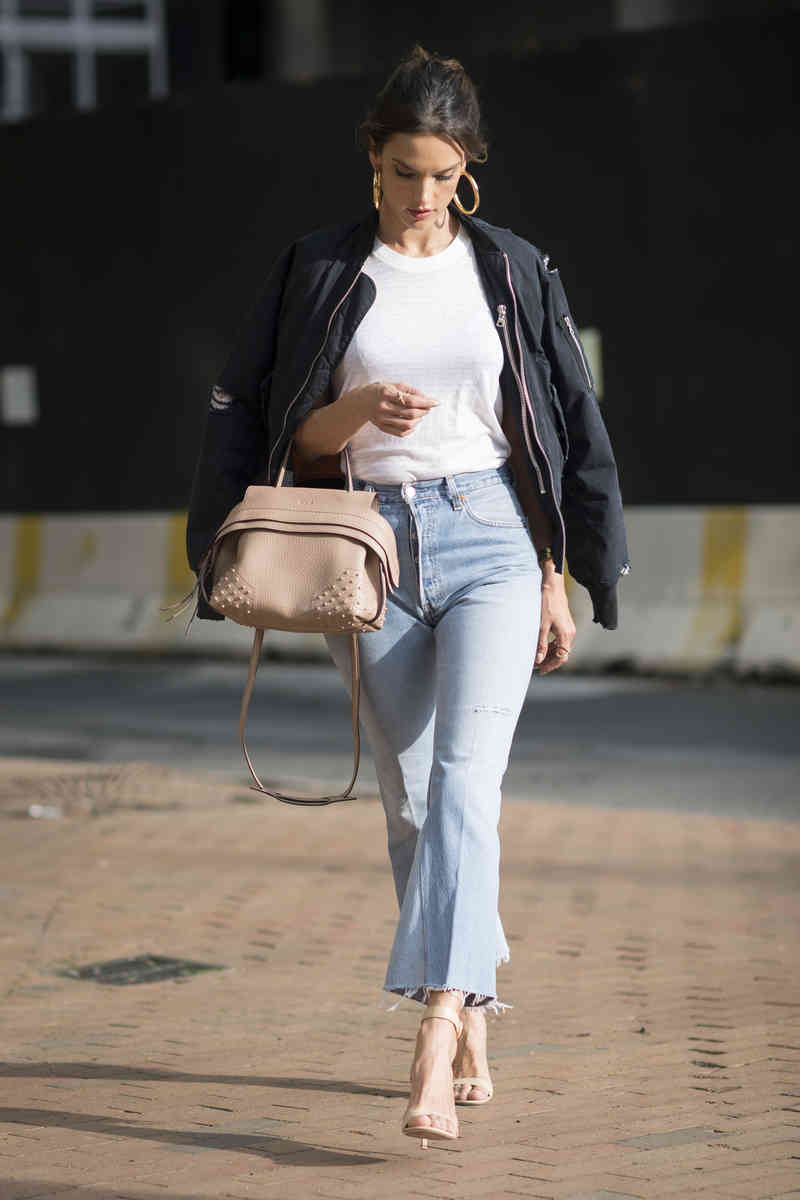 Crop Jeans Street Style Alessandra Ambrosio