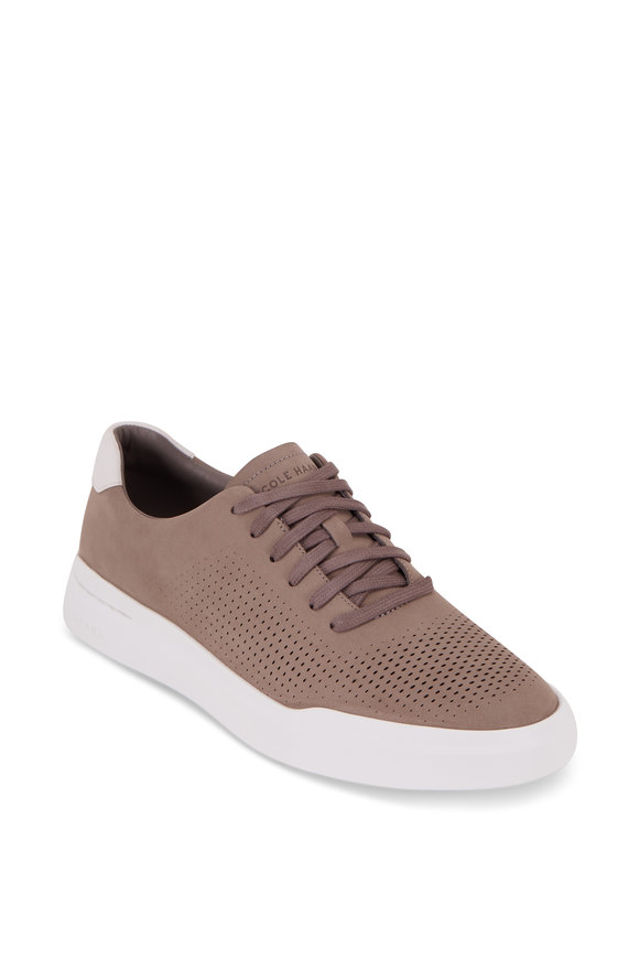 stores that sell cole haan shoes