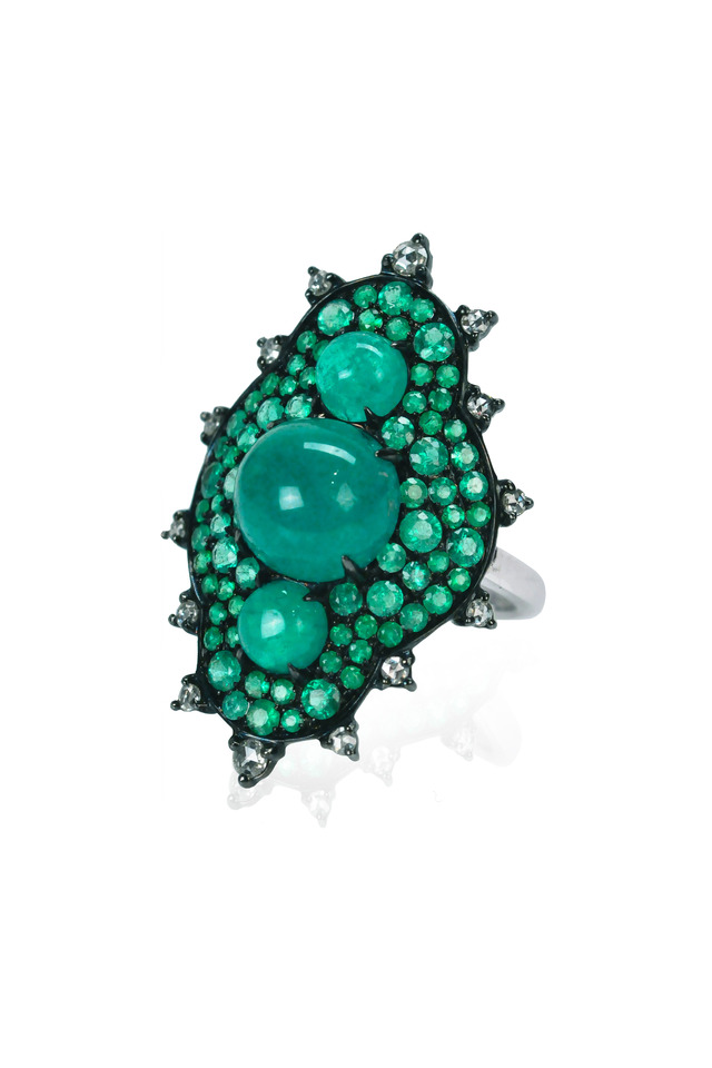 Emerald Cabochon White Gold Snowman Diamond Ring