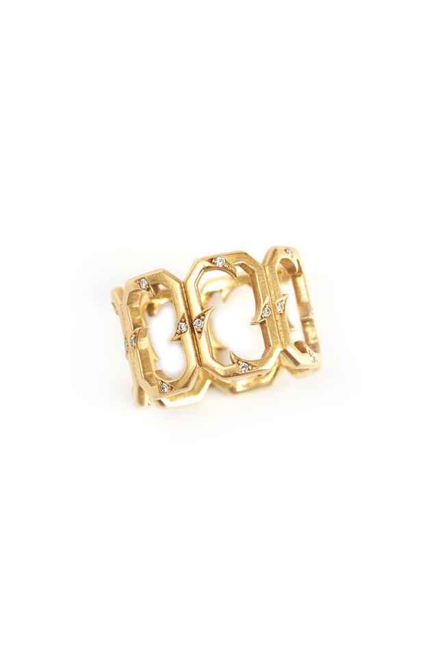 Gold Thorn Windows Diamond Ring