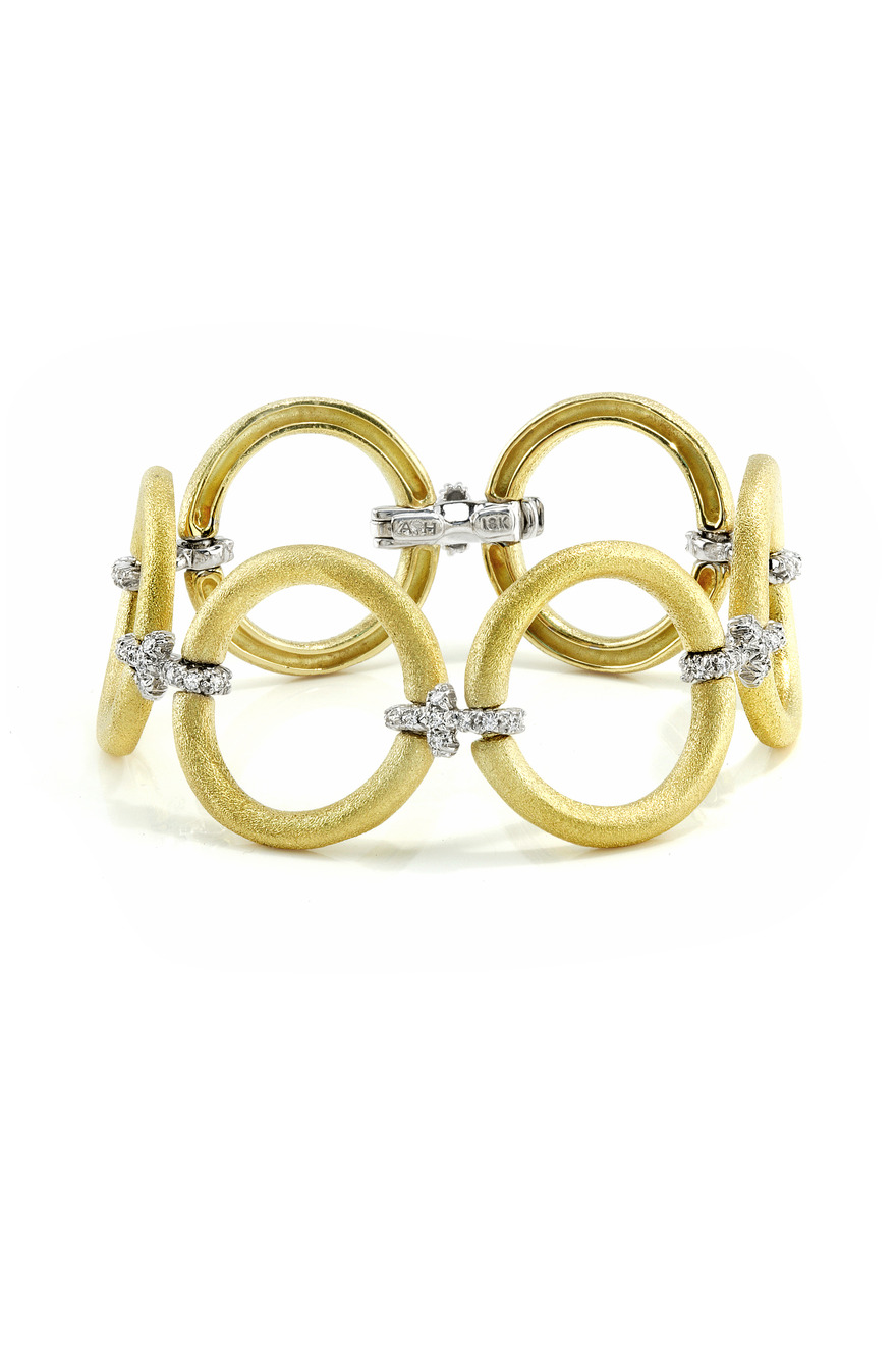Yellow Gold Circle Diamond Bracelet