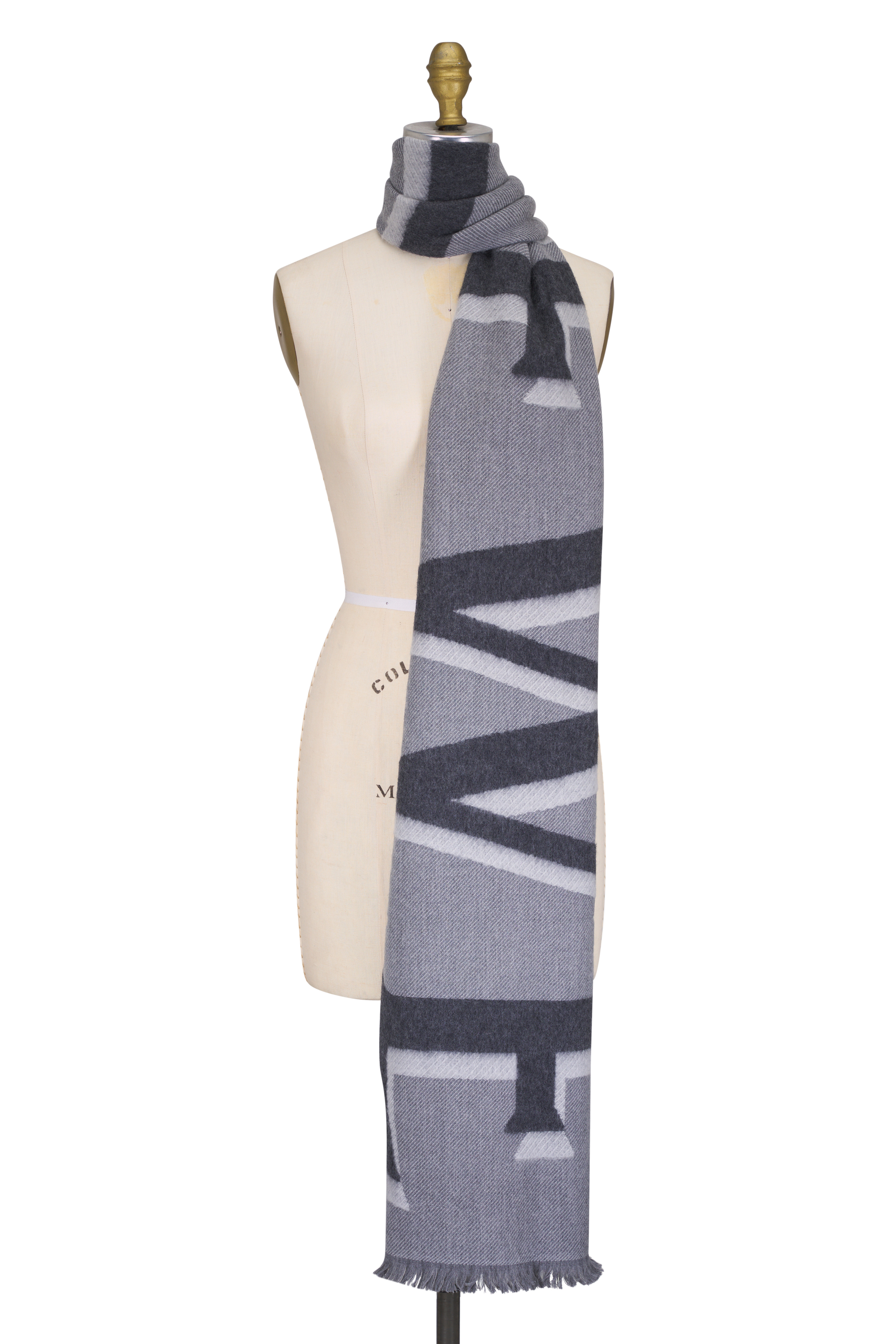 Gucci - Survie Light Gray Wool & Silk Silver Fox Fur Shawl