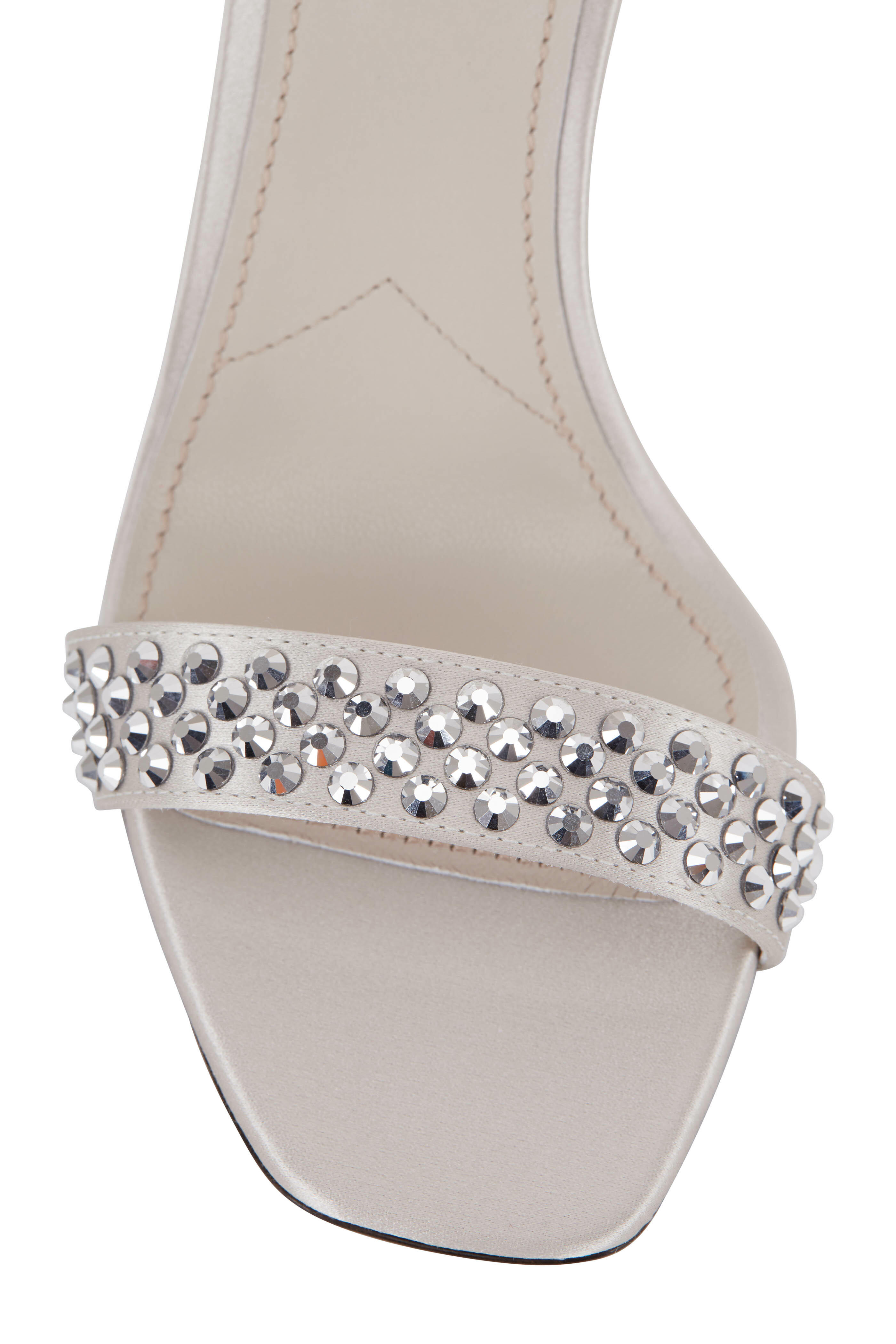 サンダル・ミュール PRADA FW25 Sand satin slippers (1XX355FD005070 F0485) Prada - Metallic Gold Logo Flat Thong Sandal | Mitchell Stores
