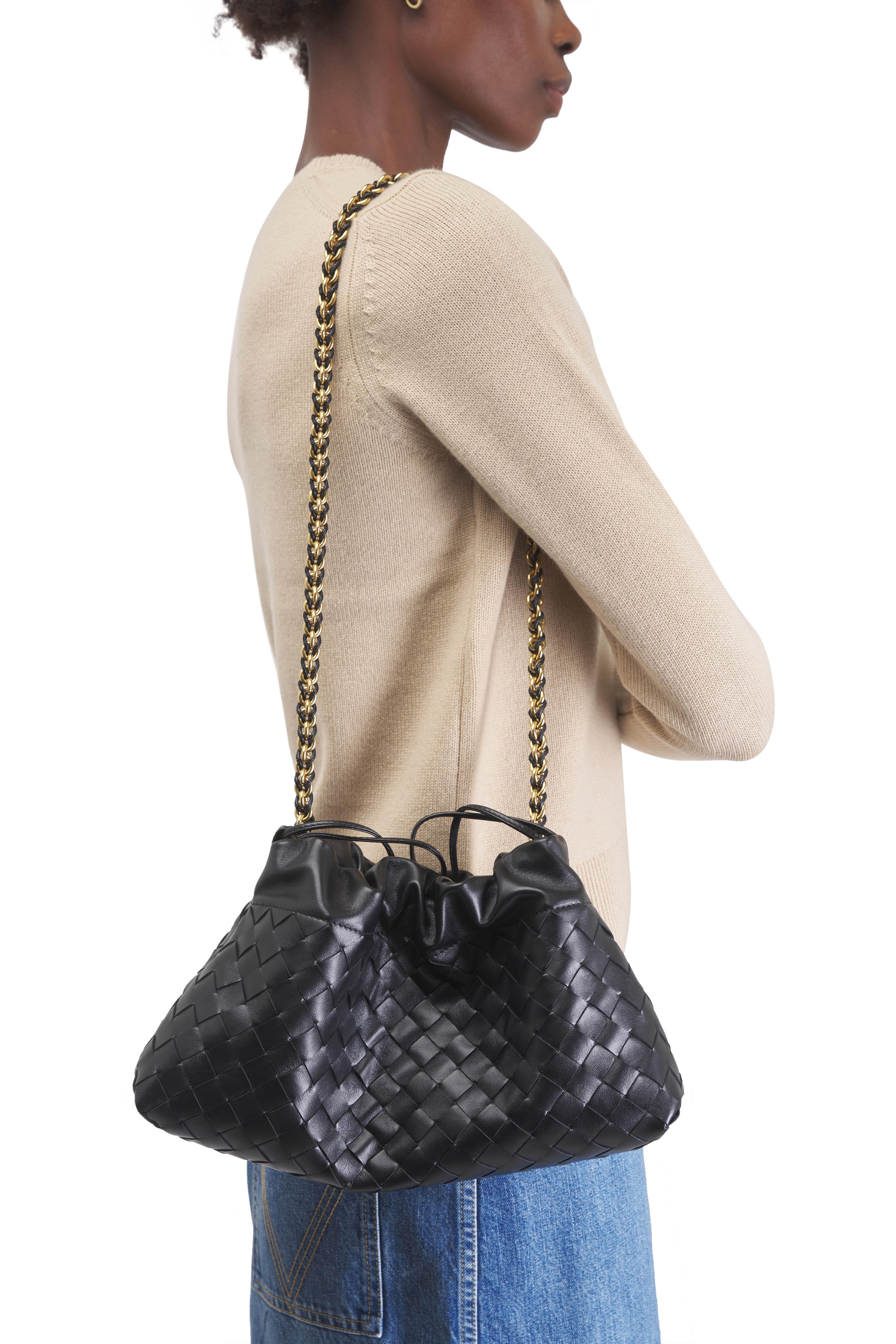 新作【Bottega Veneta】Dustbag オーストリッチレザー ポーチ Bottega Veneta - Dustbag Notte Black Intrecciato Leather Pouch