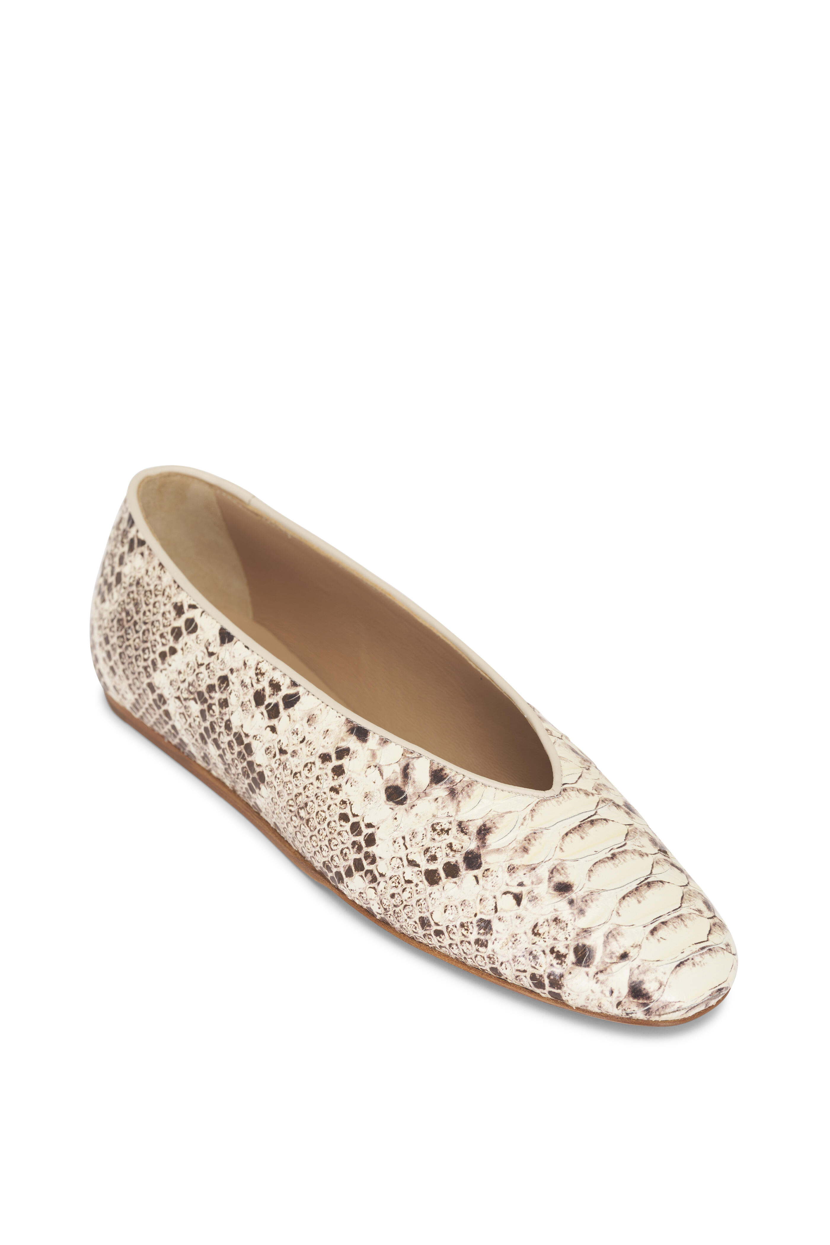 Le Monde Béryl - Classic Regency Embossed Leather Flat