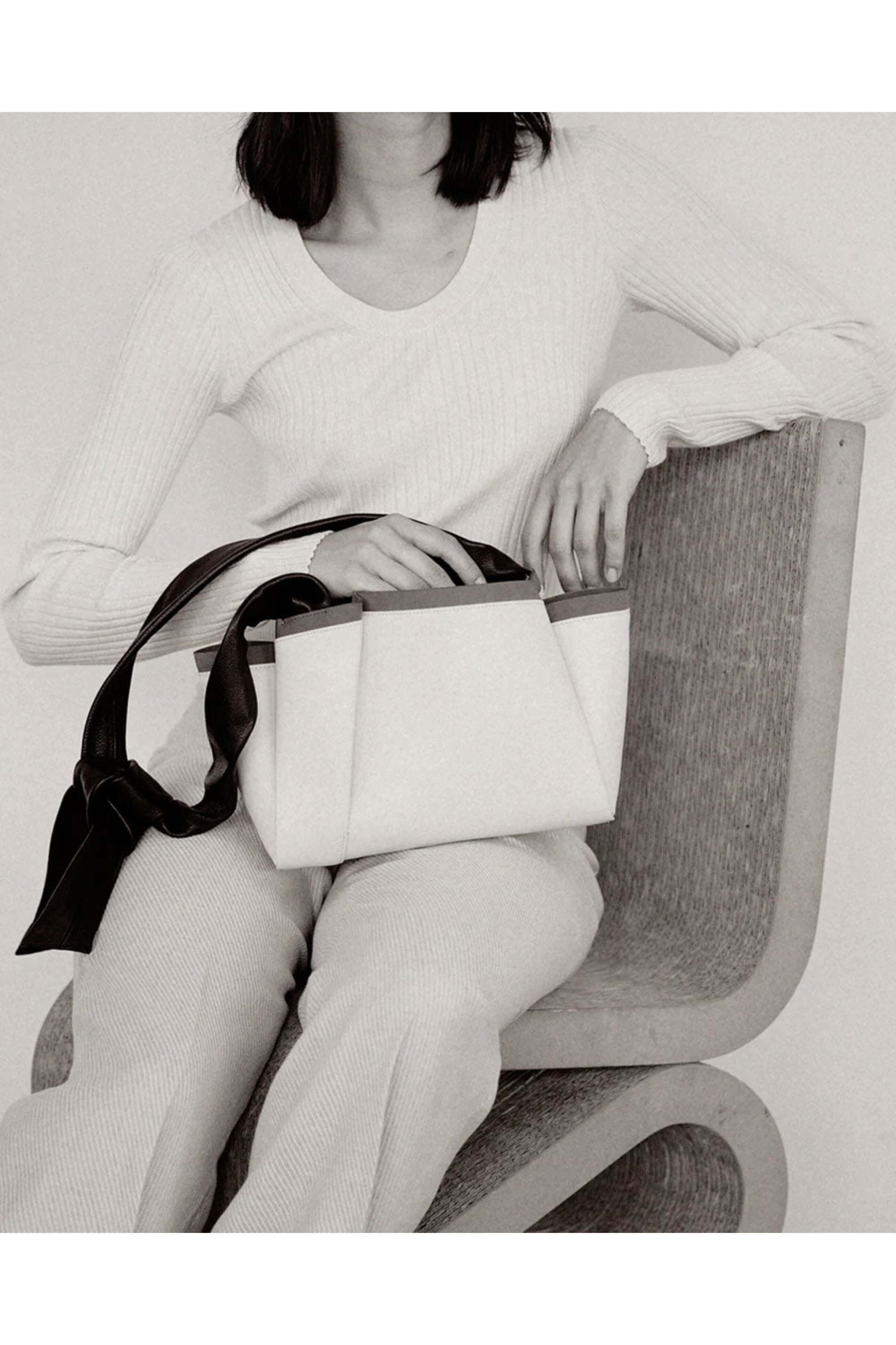 Imago-A - Medium Gio Handbag in Stone and Noir