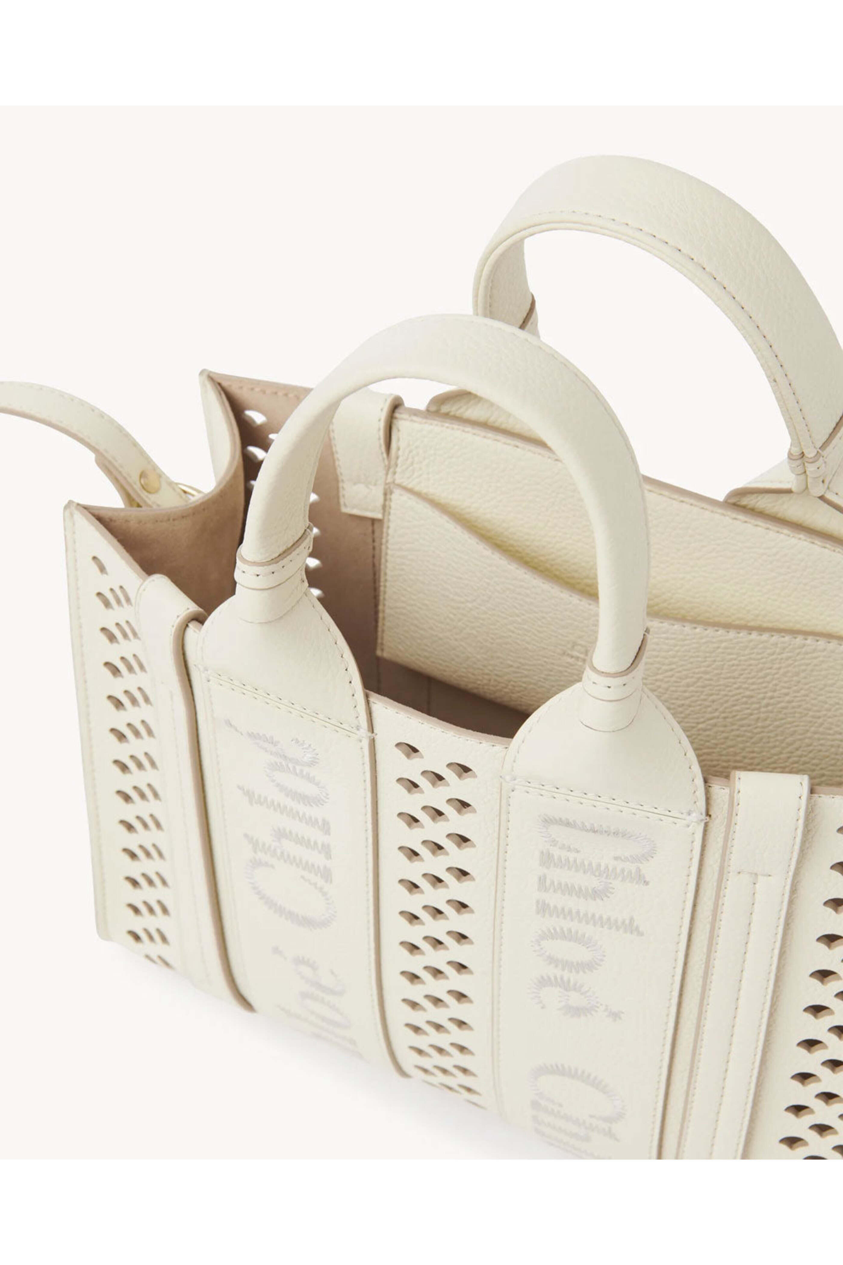 Chloé - Small Woody Tote Bag in Ivory