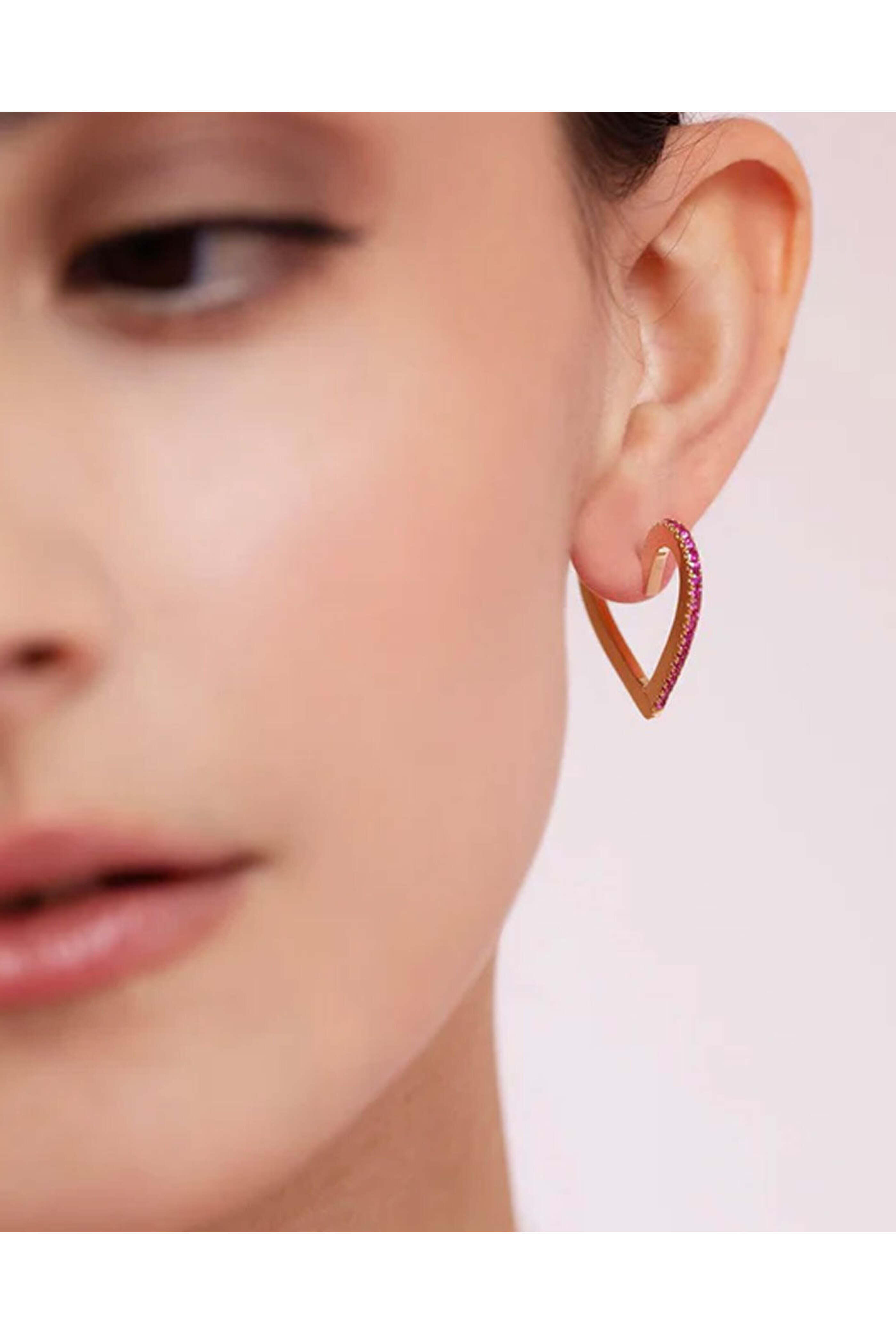 Cadar - Medium Ruby Heart Hoop Earrings