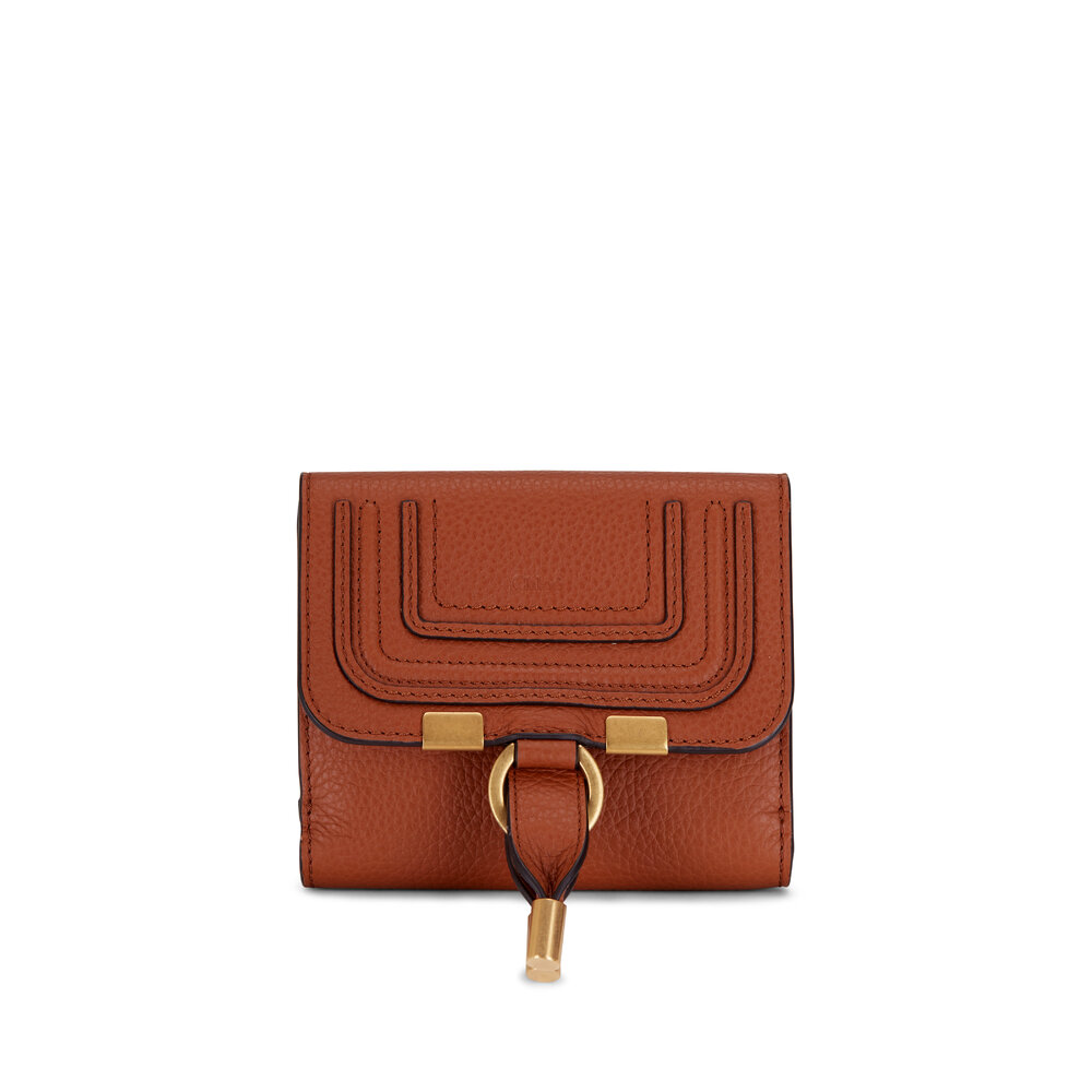 【 Chloe 】 Marcie Small Wallet Chloé Marcie Compact Wallet In Grained Leather in Tan | Chloé US