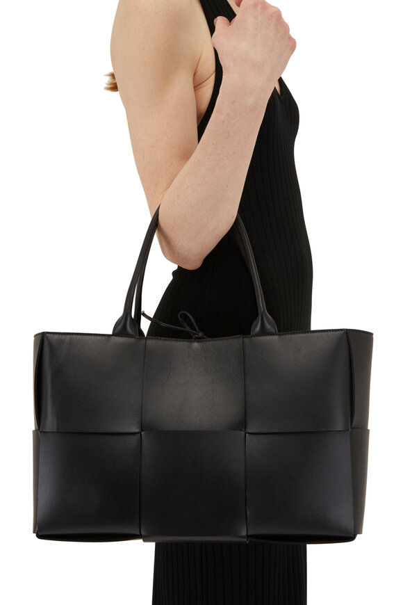 Bottega Veneta - Acro Black Large Woven Leather Tote