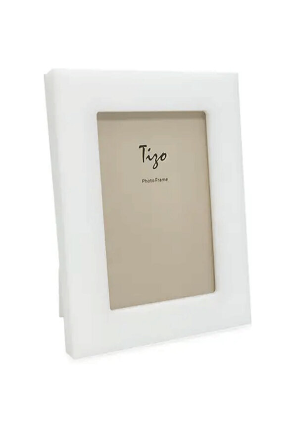 Tizo Acrylic Frame in Solid White 5x7