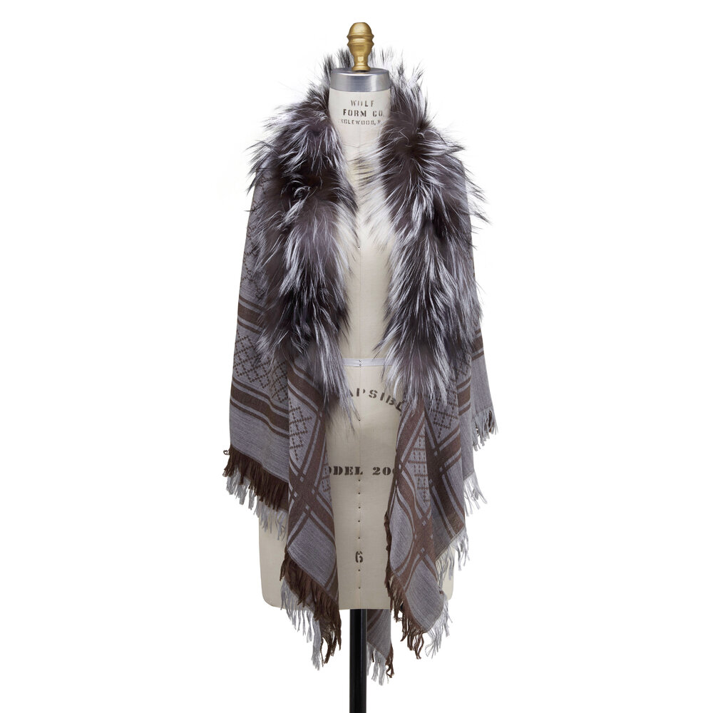 Gucci - Survie Light Gray Wool & Silk Silver Fox Fur Shawl