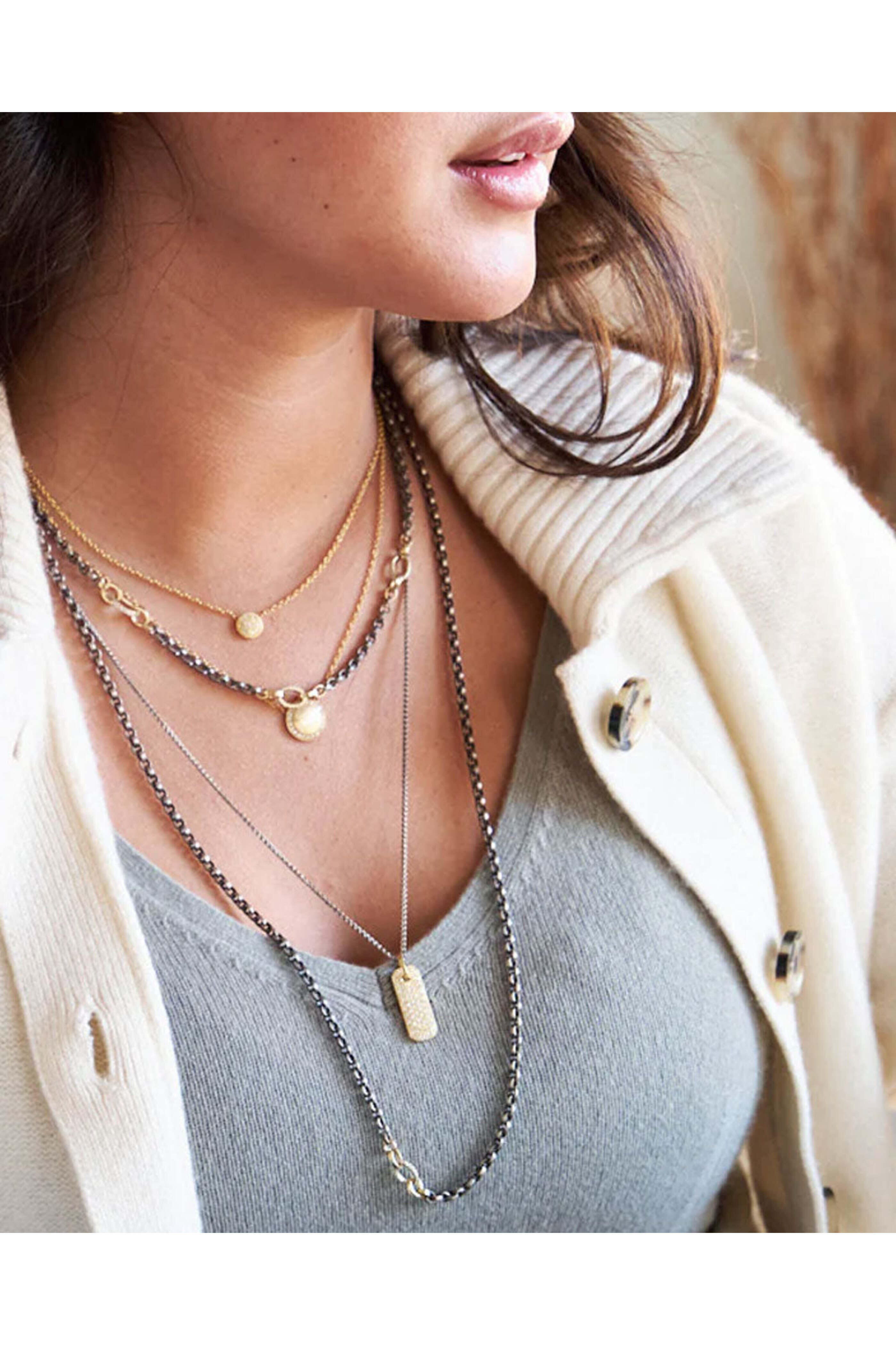 .925Suneera - Zola Bar Pendant