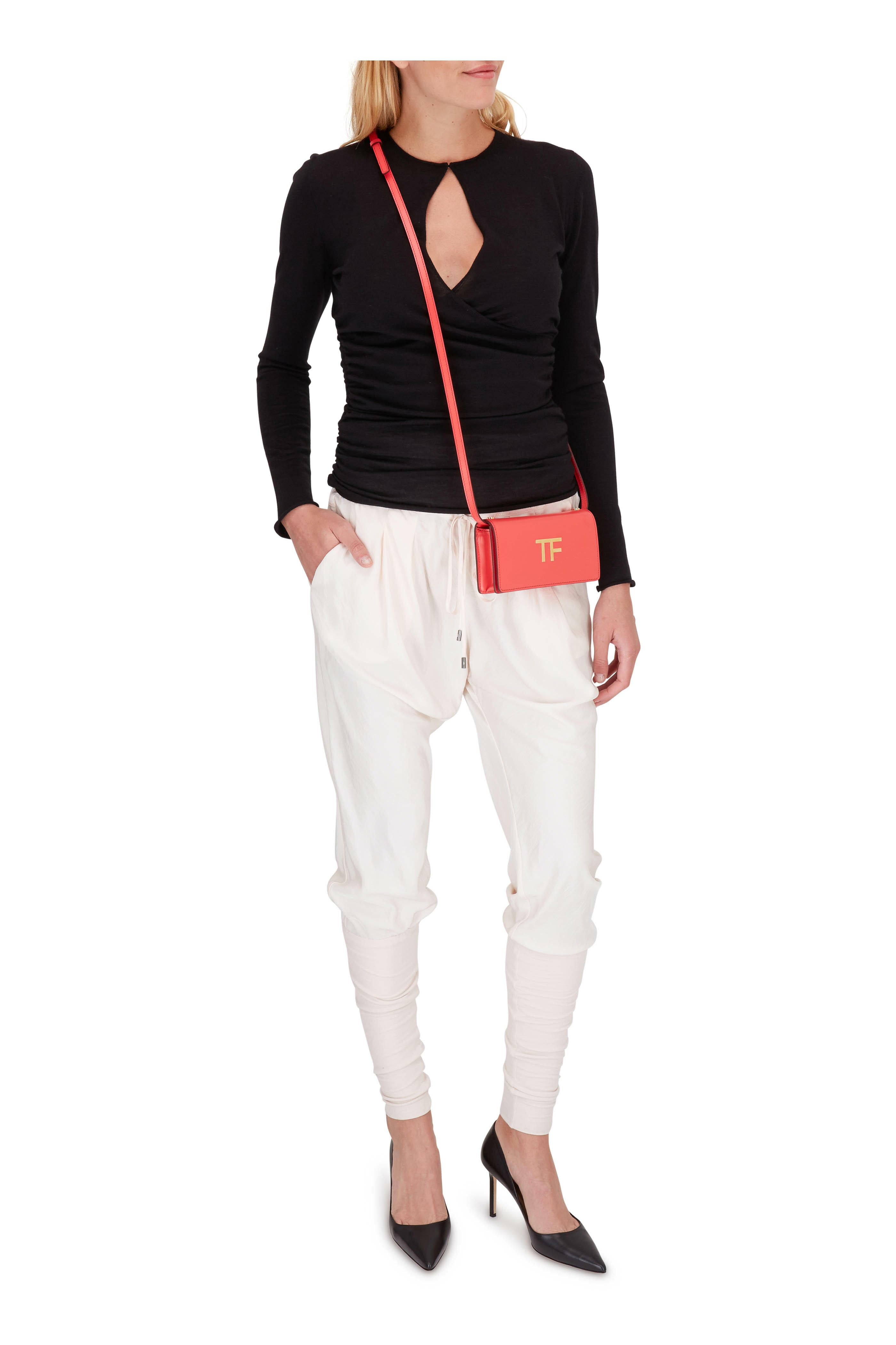 Manolo Blahnik - Lisa Black Leather Pumps, 90mm