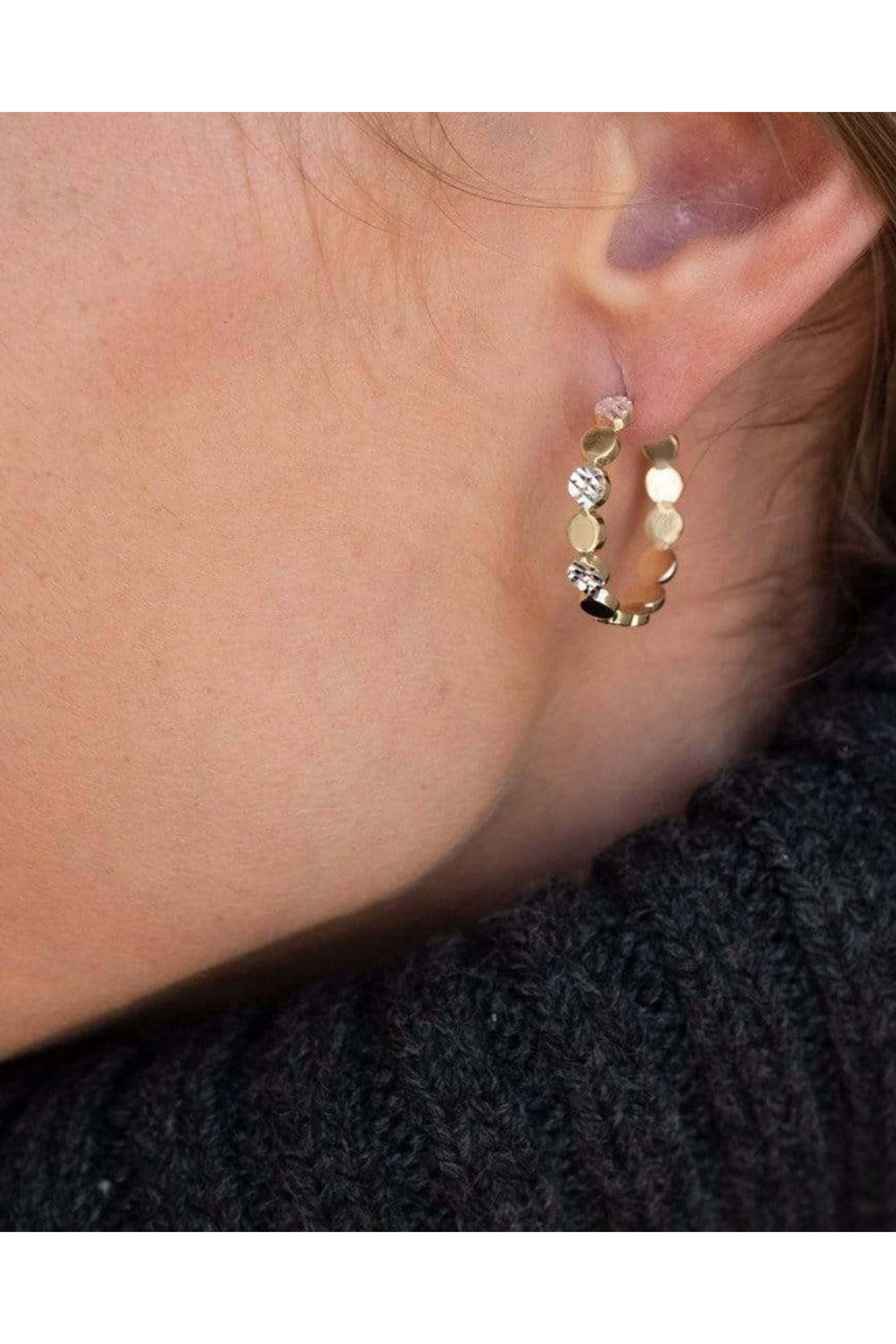 Jennifer Zeuner Jewelry - Bea 1â Two Tone Hoop Earrings