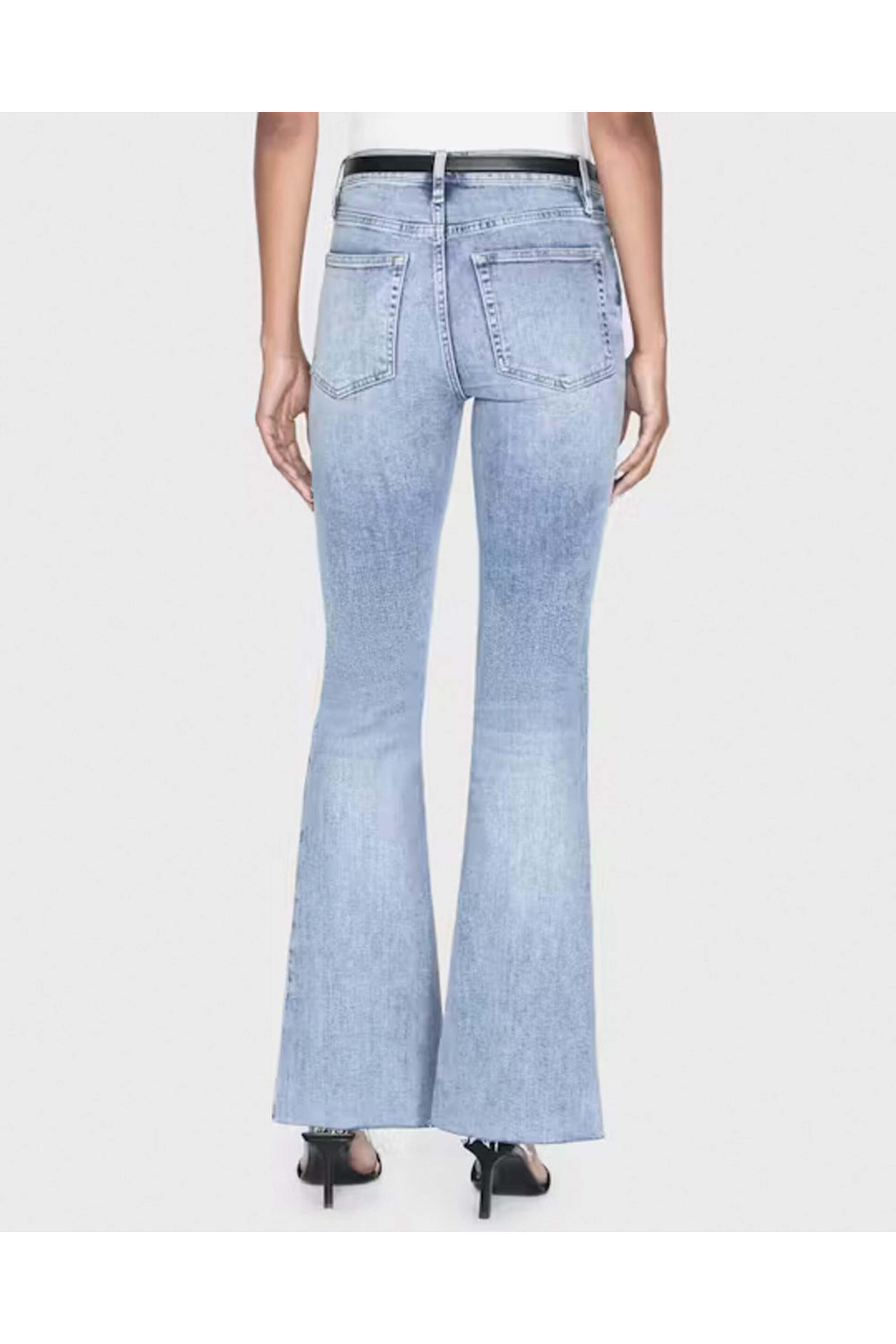 Frame - Le Easy Flare Fray Jean in Whimsy