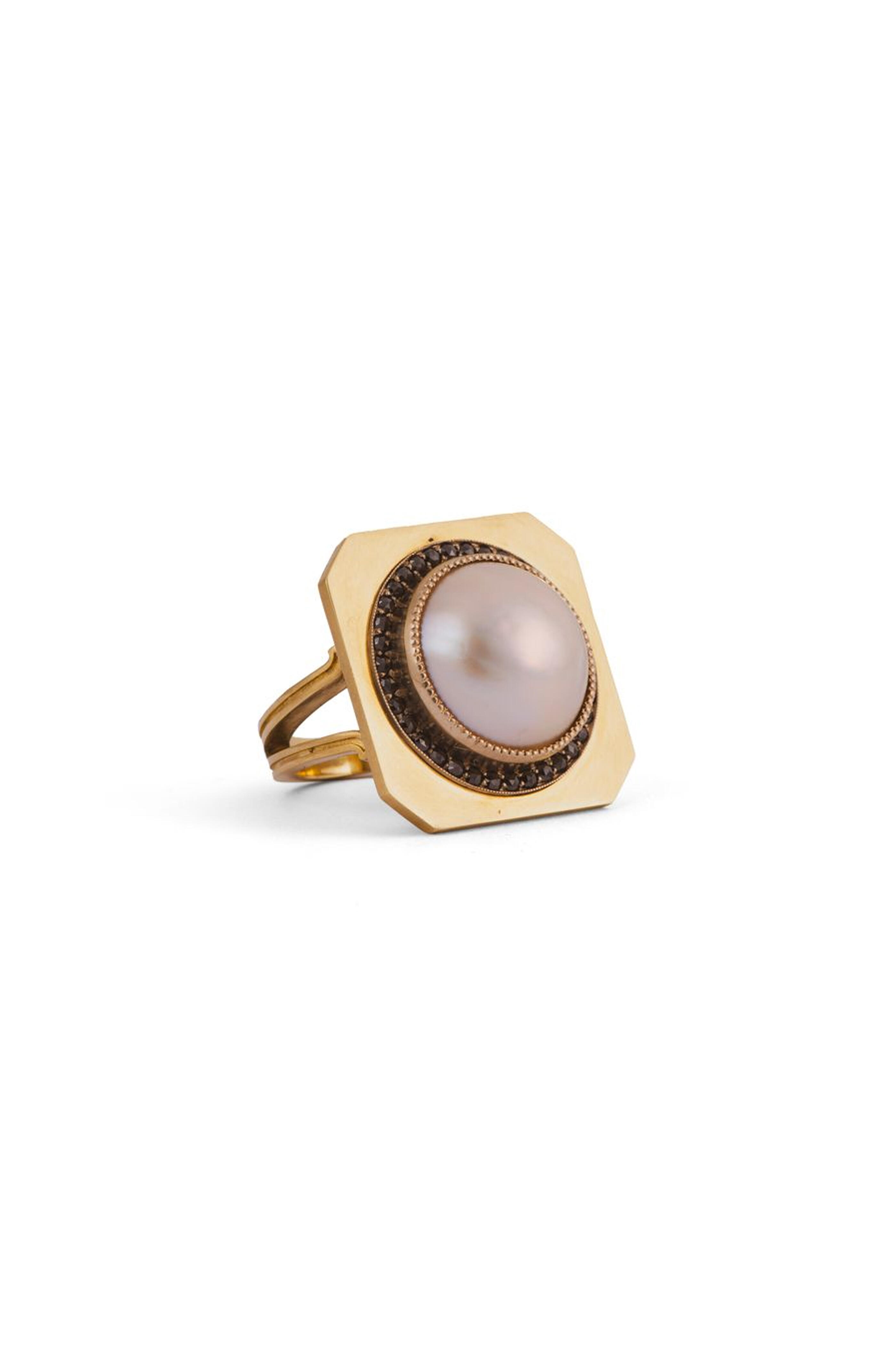 Sylva & Cie - Black Diamond & Pearl Signet Ring
