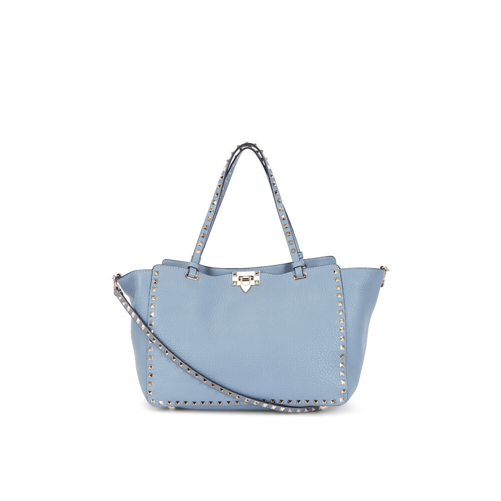 【関税＆送料込み】Valentino Garavani Light Blue Cotton T-S Valentino Garavani - Rockstud Light Blue Leather Medium Tote