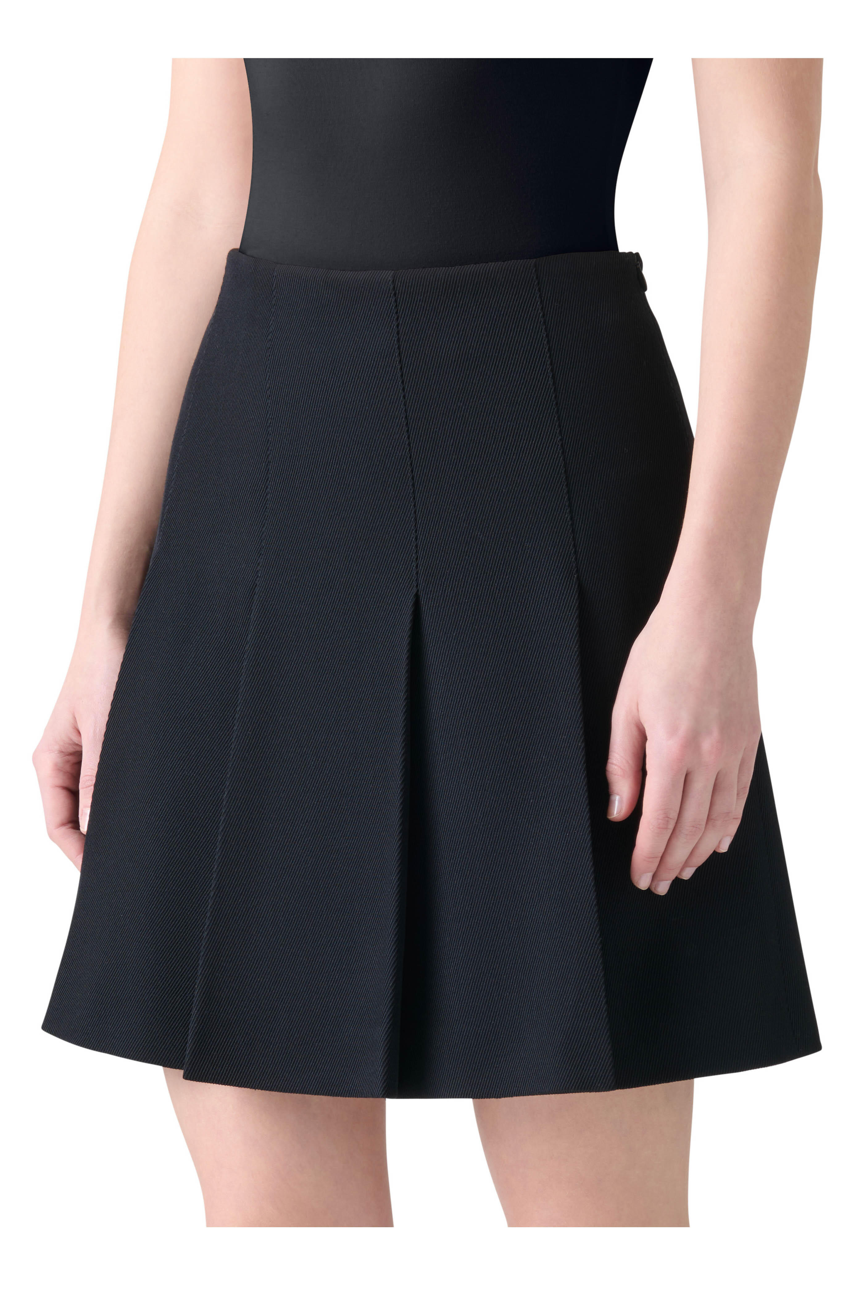 Akris Punto - Pleated Black Fitted Waist Wool Mini Skirt