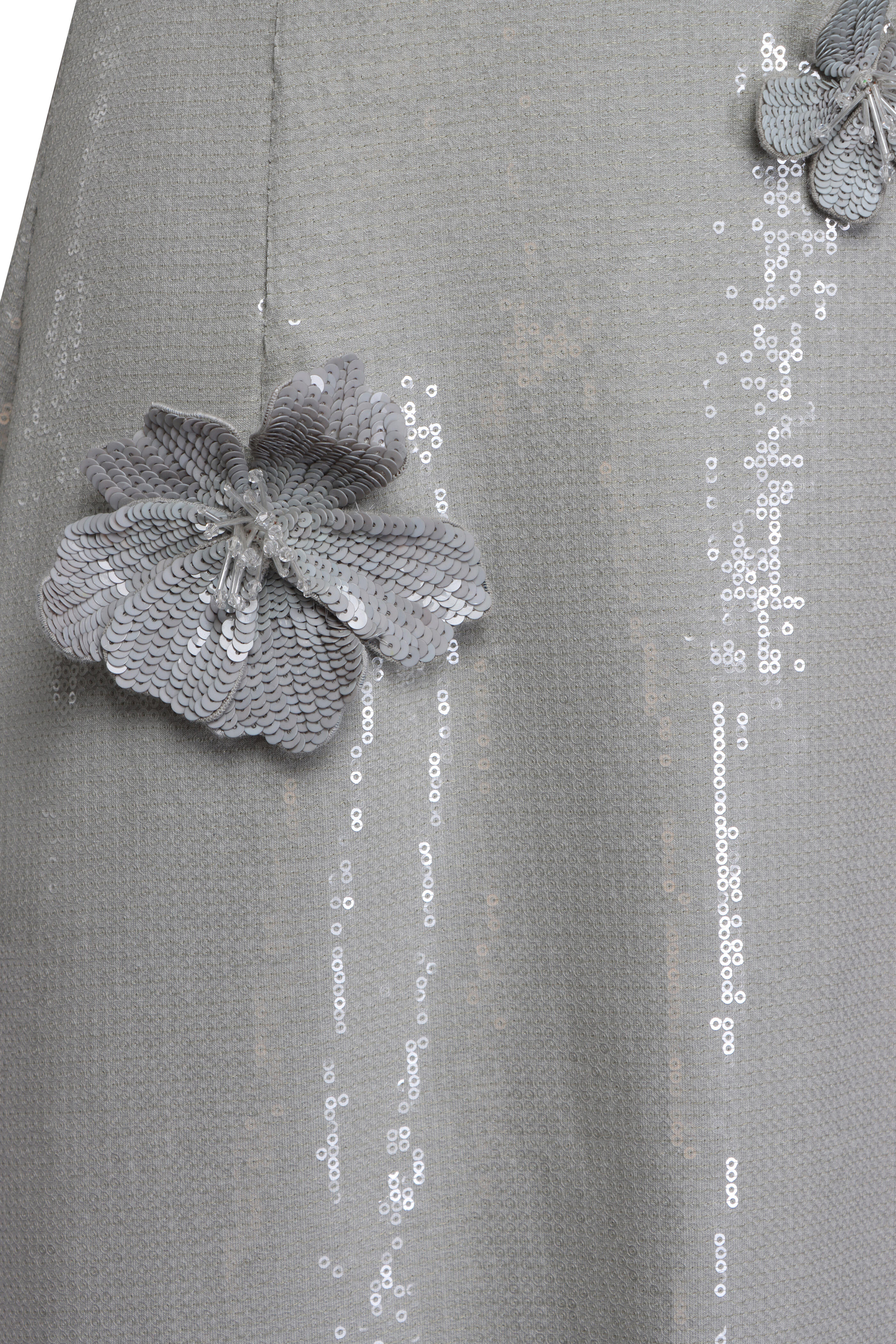 Oscar de la Renta - Pewter Long Sleeve Embroidered Sequin Gown