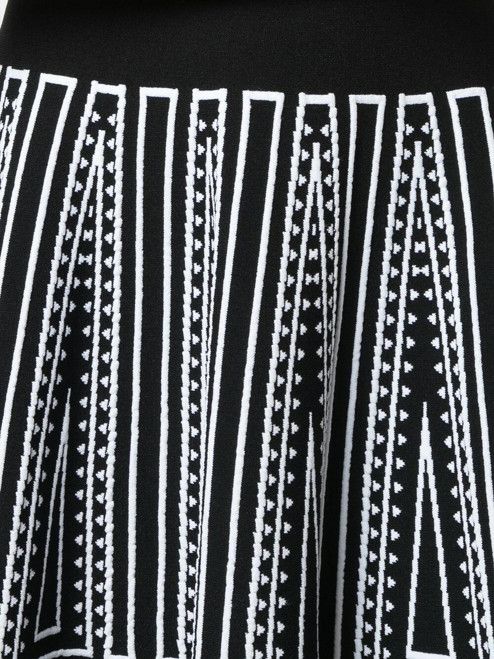 Carolina Herrera - Black & White Short Sleeve Fit & Flare Knit Dress