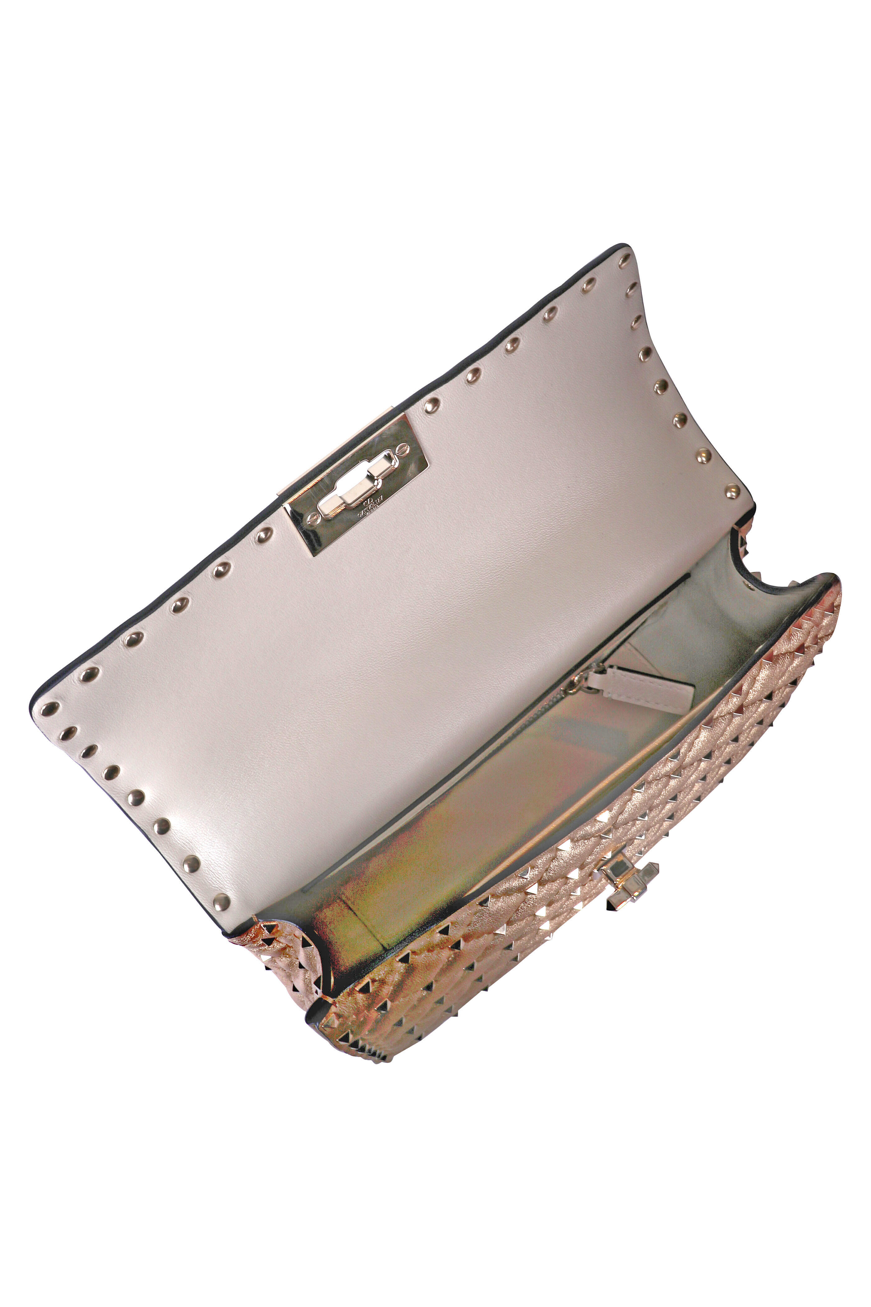 ショルダーバッグ・ポシェット Valentino Garavani Medium Shoulder Bag Roc Medium Nappa Rockstud Spike Bag for Woman in Black