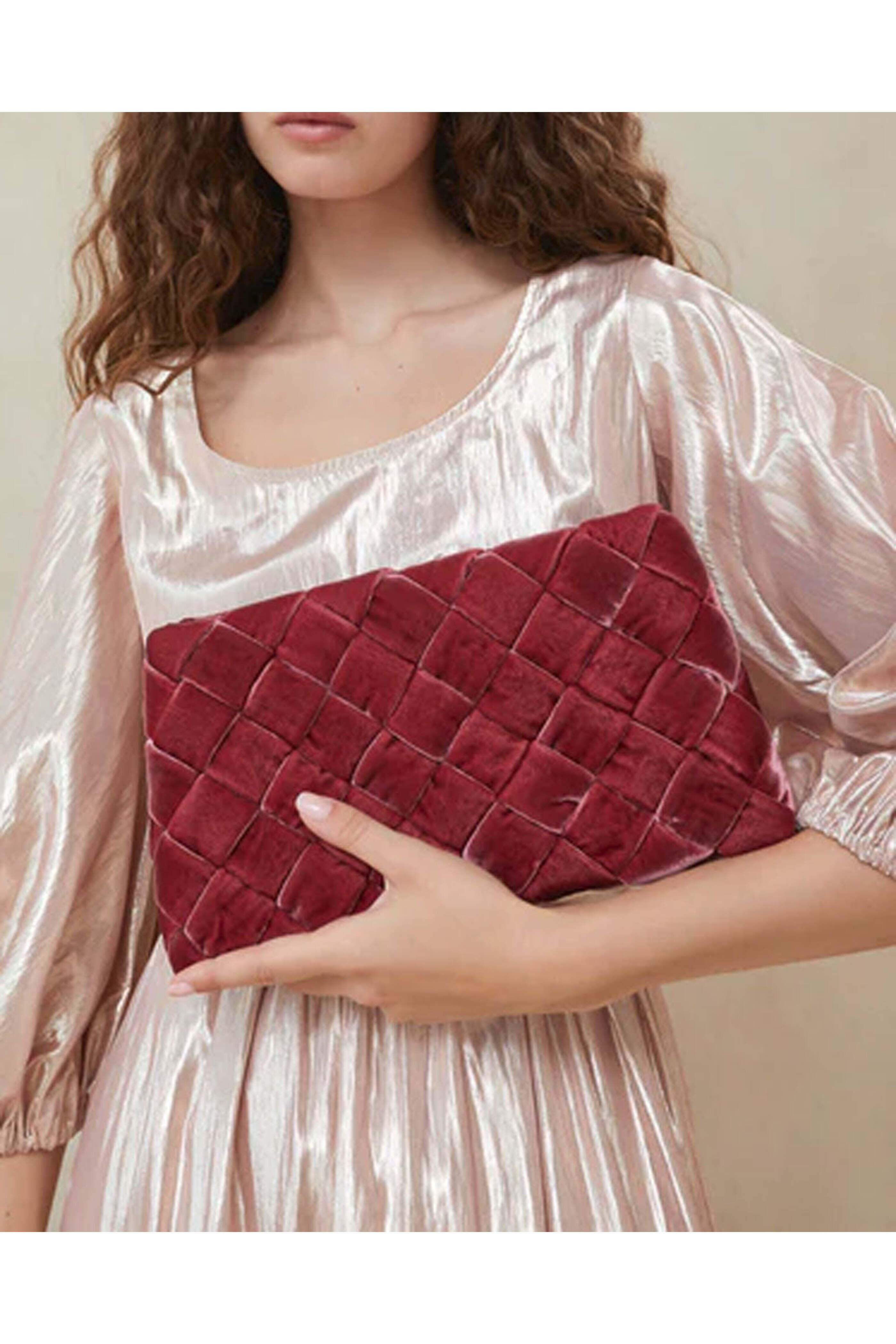 Loeffler Randal - Aviva Woven Puff Clutch in Tea Rose