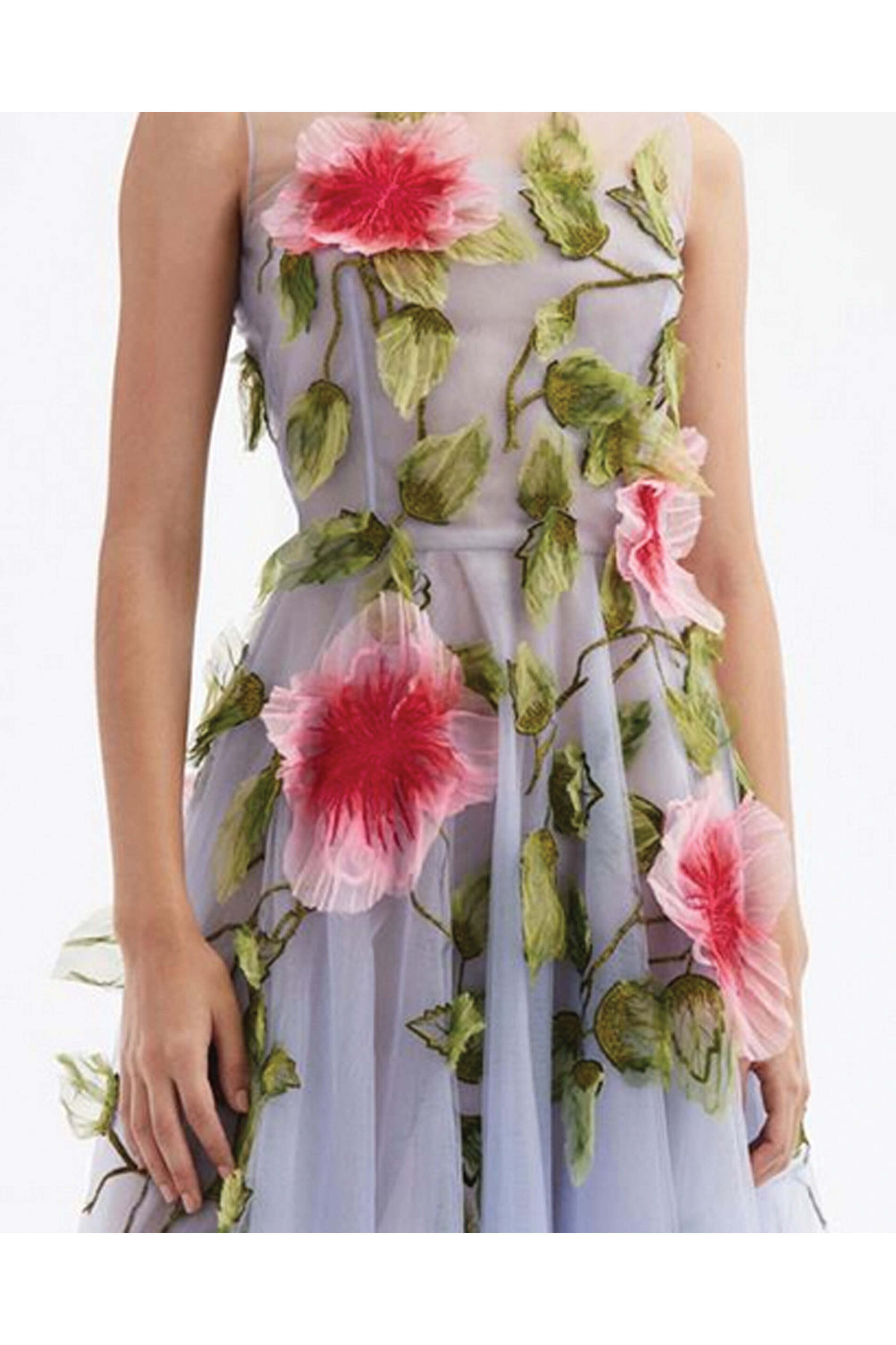 Oscar de la Renta - Blue and Pink Hibiscus Embellished Organza Gown