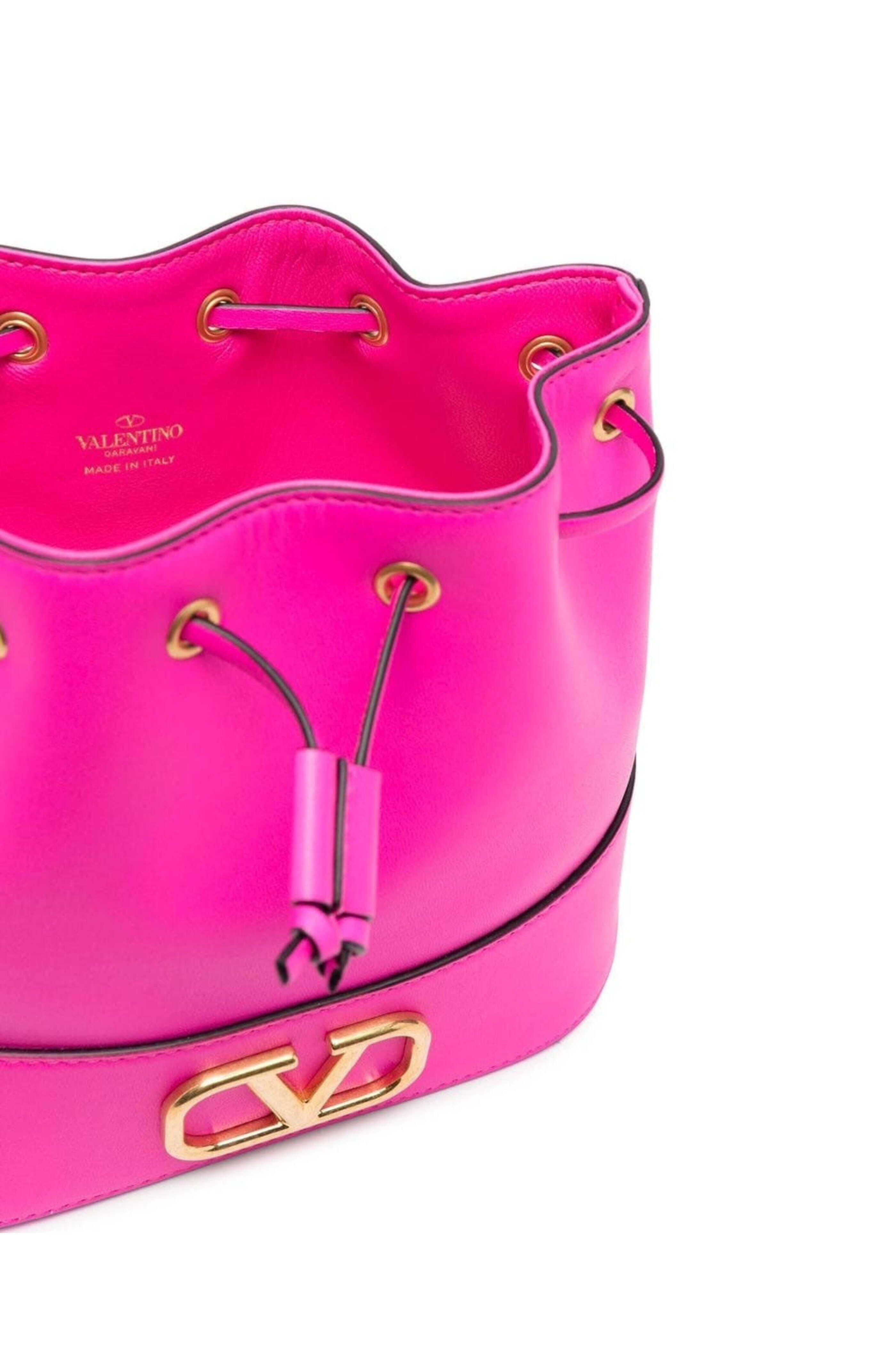 Valentino Garavani - VLOGO Bucket Bag in Pink