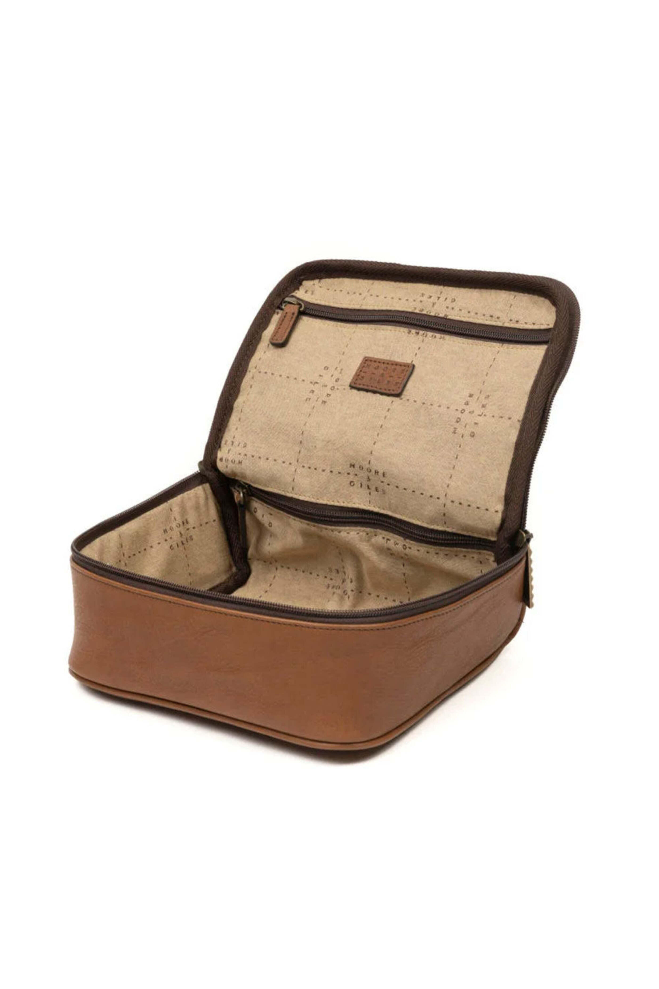 Moore & Giles - Donald Wash Kit in Umber