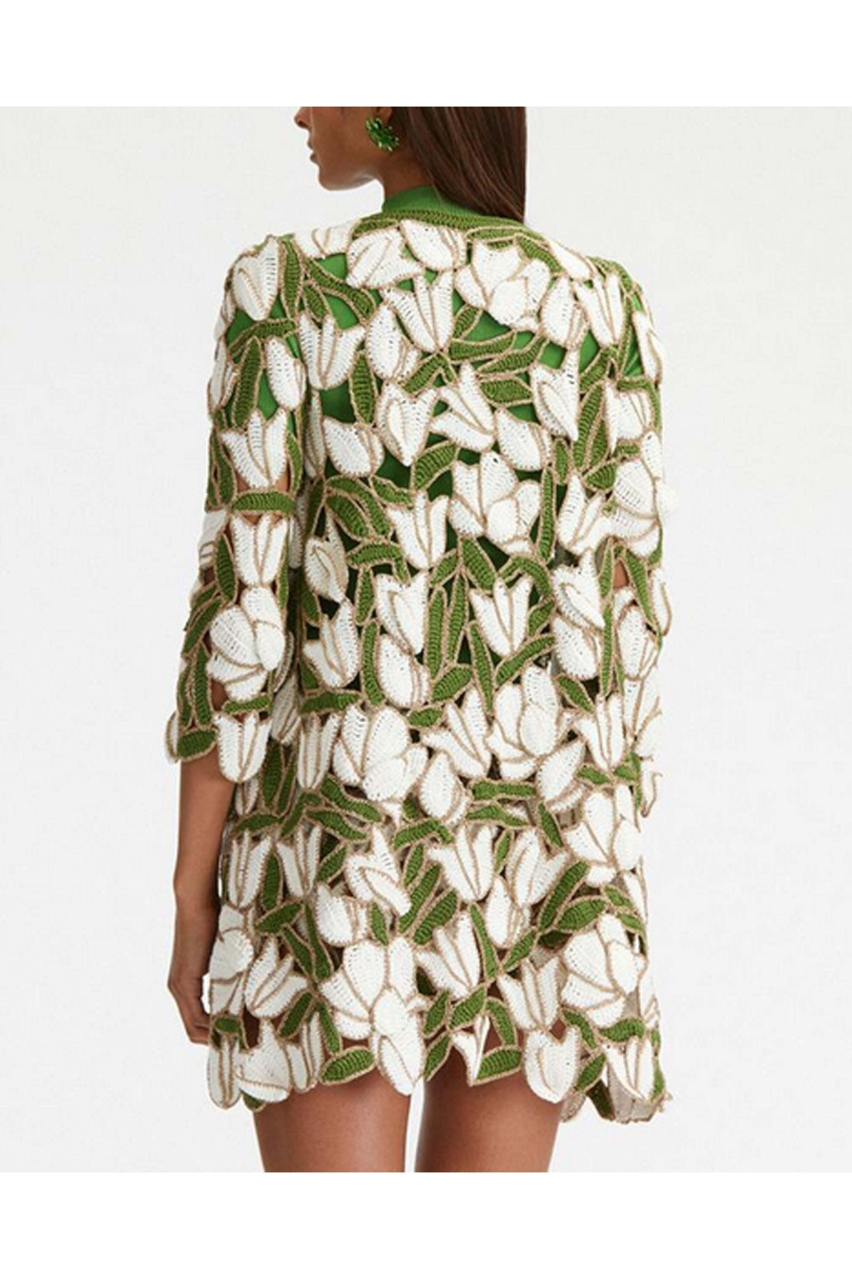 Oscar de la Renta - Ivory and Gold Tulip and Leaves Crochet Coat