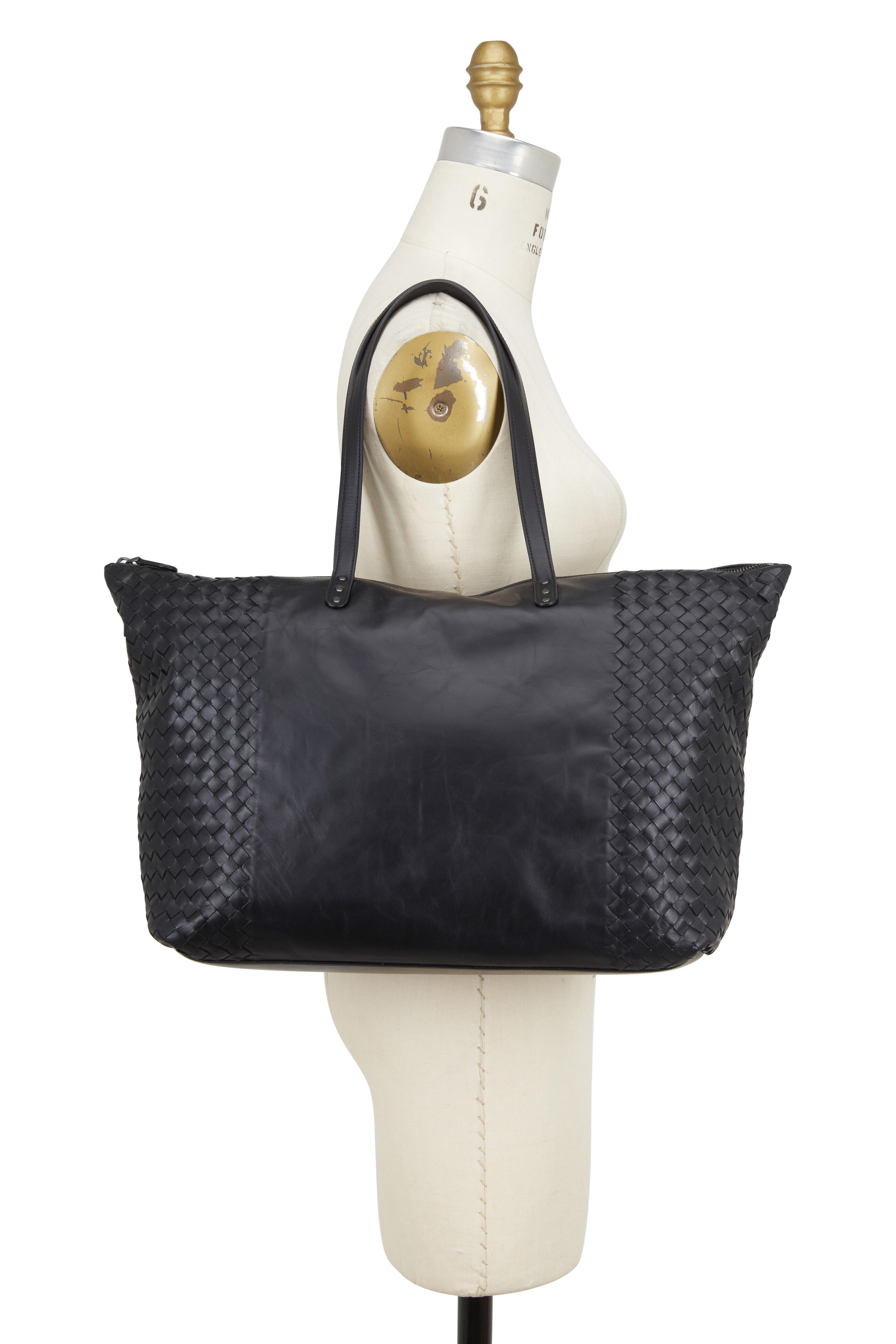 トートバッグ BOTTEGA VENETA Woman Tote bags Black 817166V5AG1 1206 Bottega Veneta Reversible Suede & Leather Tote Bag | Neiman