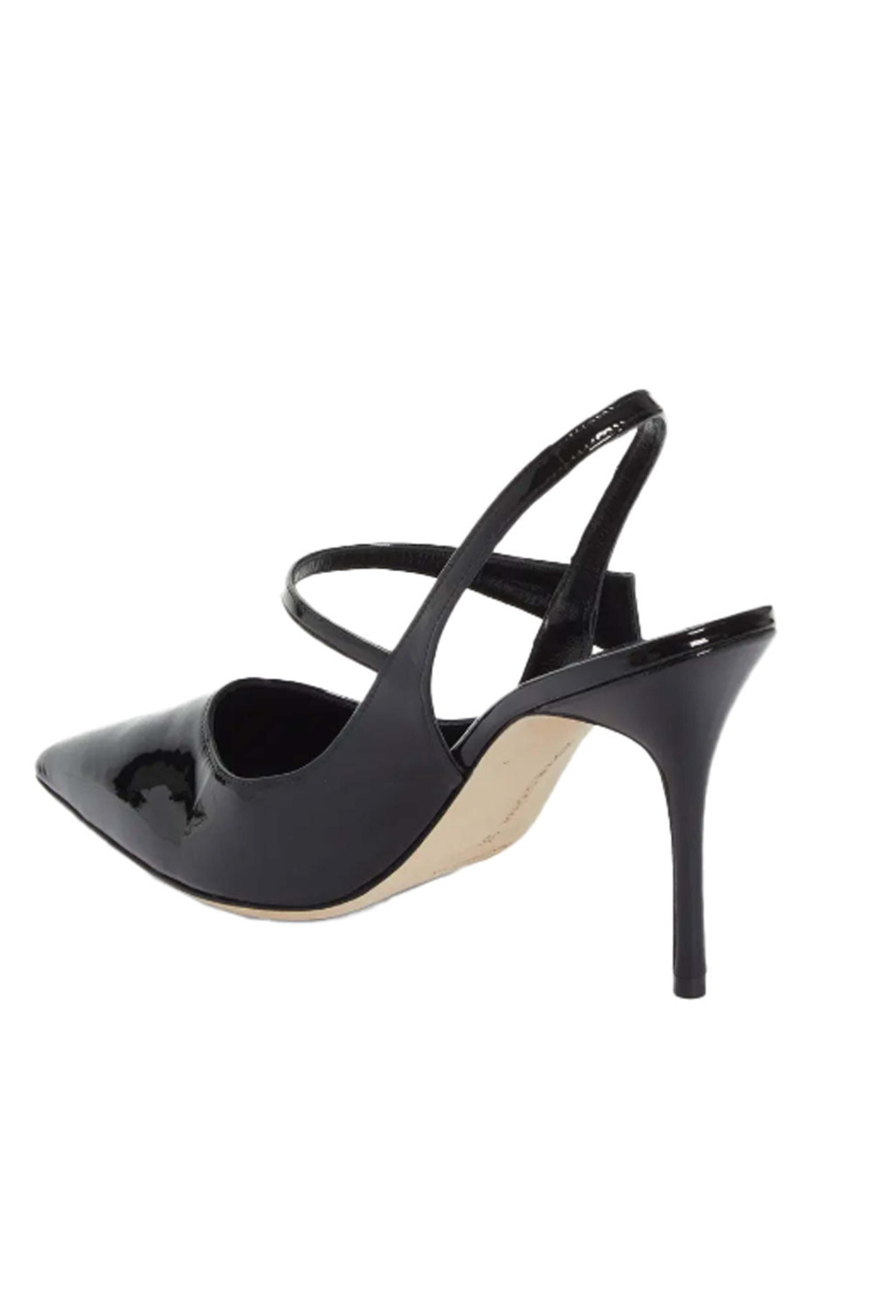 Manolo Blahnik - Didion Pointed Toe Slingback Pump in Black