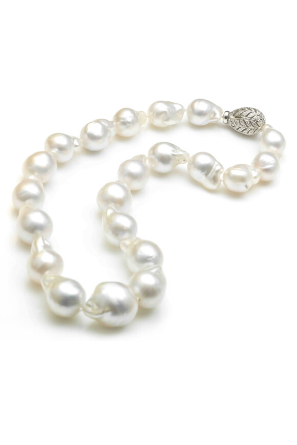 Assael - Baroque Pearl Necklace With Diamond Clasp 