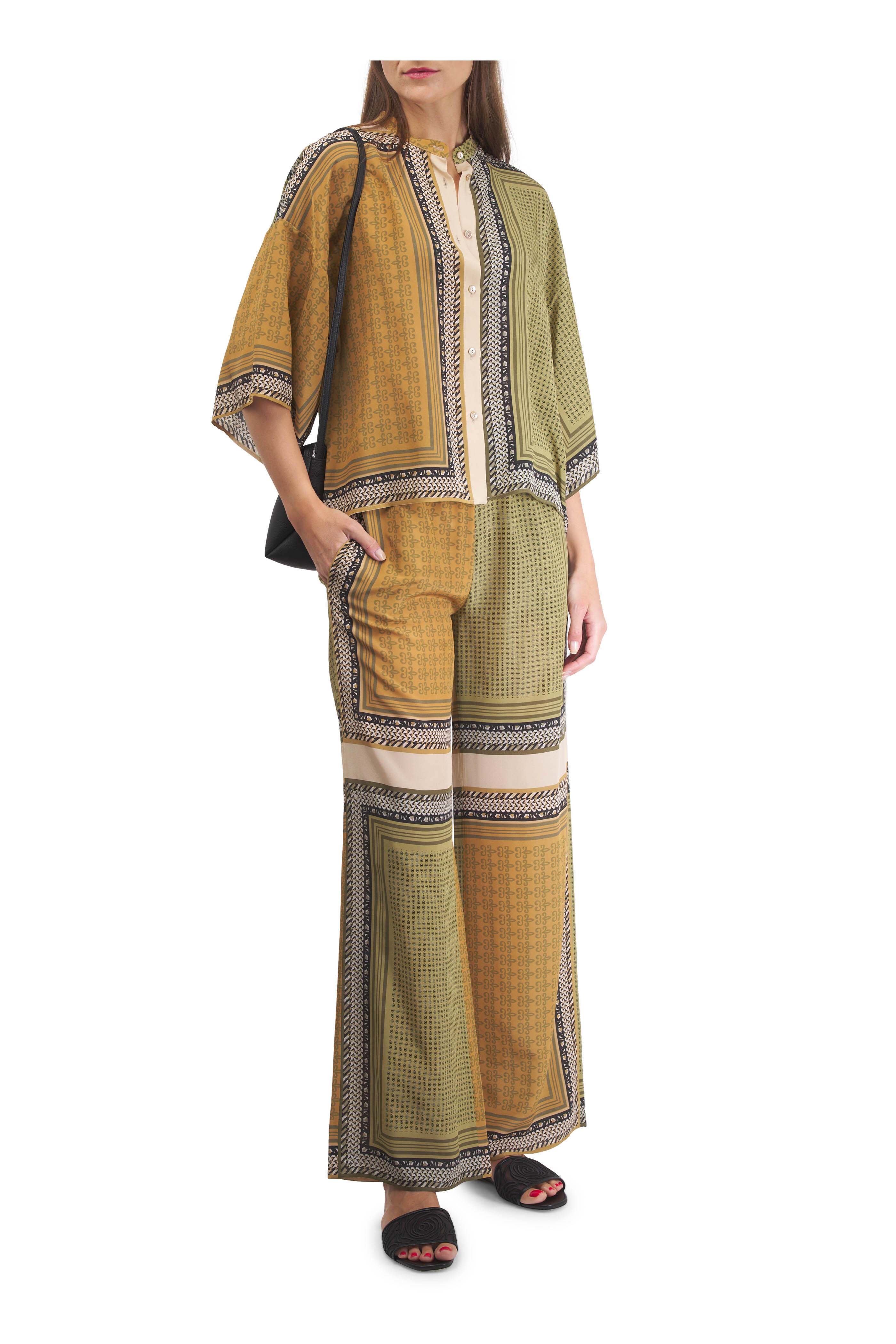 パンツ Antonelli Talia Satin-Finish Trousers Antonelli Talia Satin-Finish Trousers from $464.82 - on Stylight