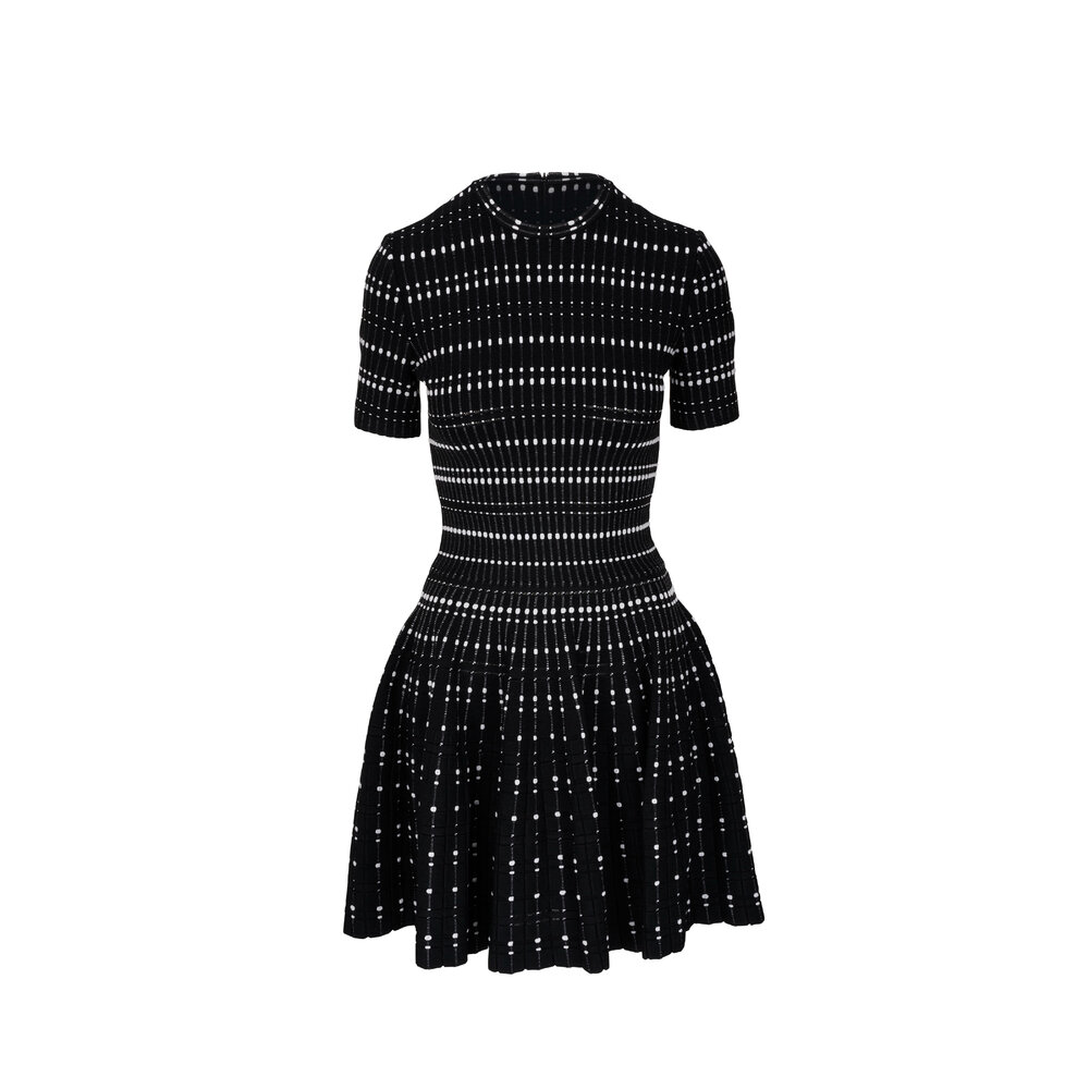 alexander mcqueen black white dress Alexander Mcqueen white dress with black bird print - BOPF