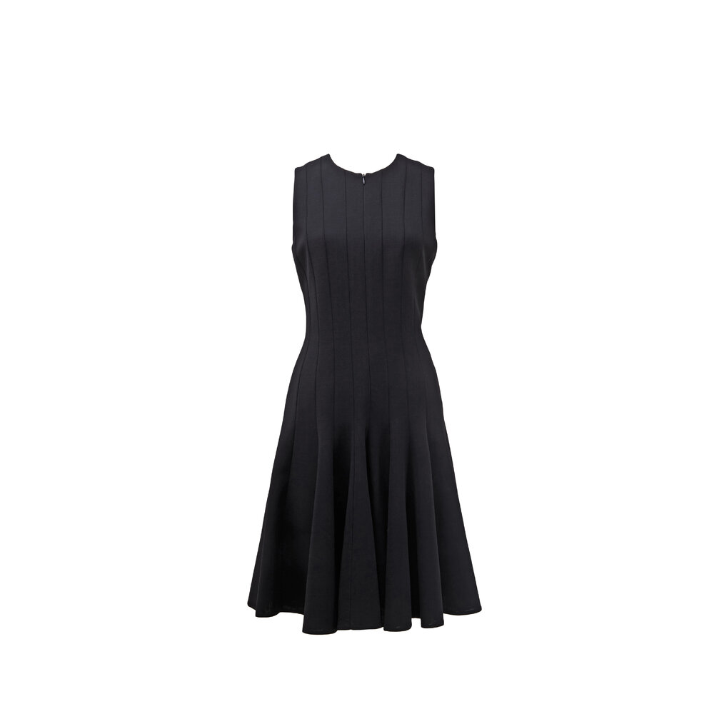 Burberry★Black Sleeveless Dress Buttoned Pleated Front BURBERRY Black Aria Pleated Box-Pleat Skirt A-Line Georgette