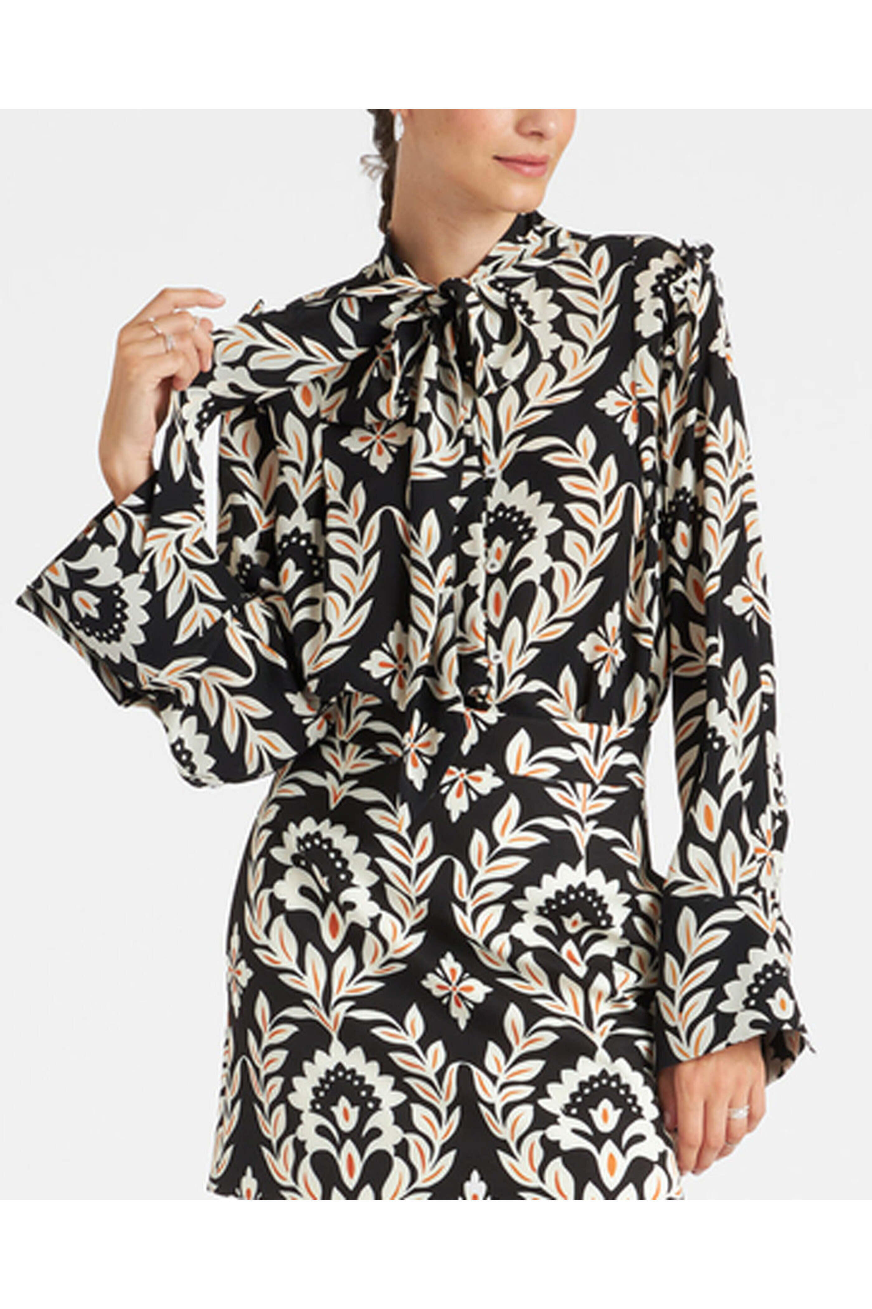 La DoubleJ - Ghirlanda Ascot Collar Shirt