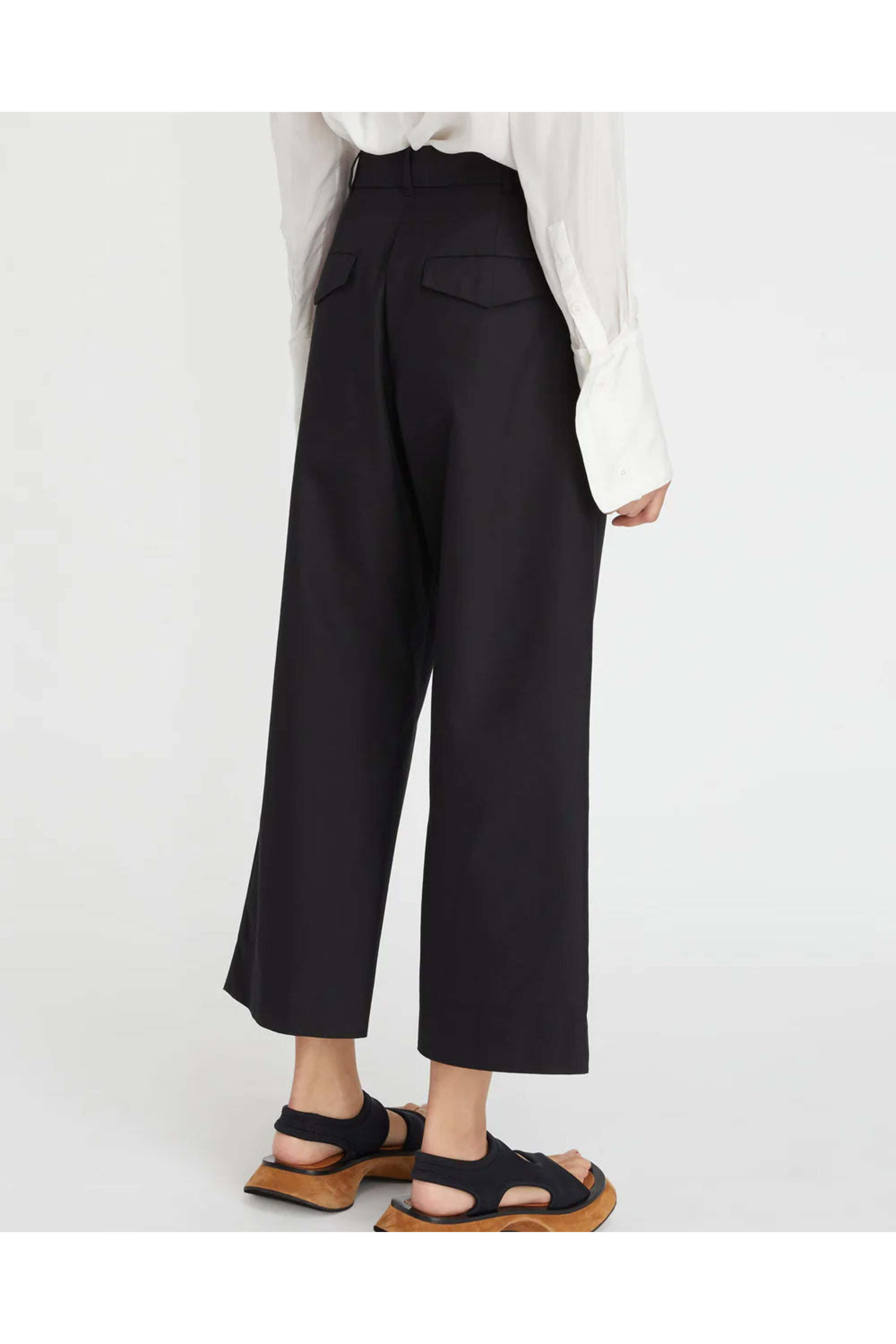 Lee Mathews - Black Davey Cropped Pant