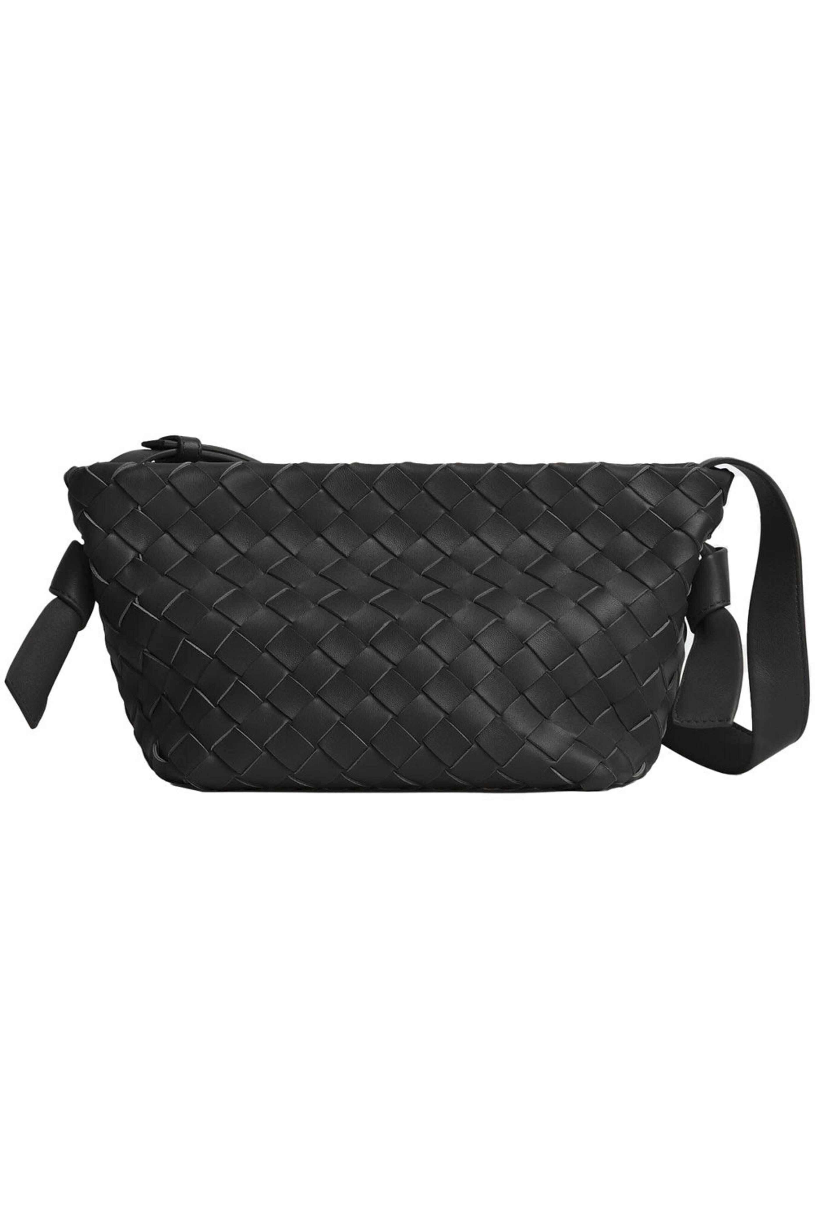 ショルダーバッグ・ポシェット BOTTEGA VENETA INTRECCIATO 15 SHOULDER BAG Bottega Veneta Black Intrecciato Crossbody Bag ○ Labellov