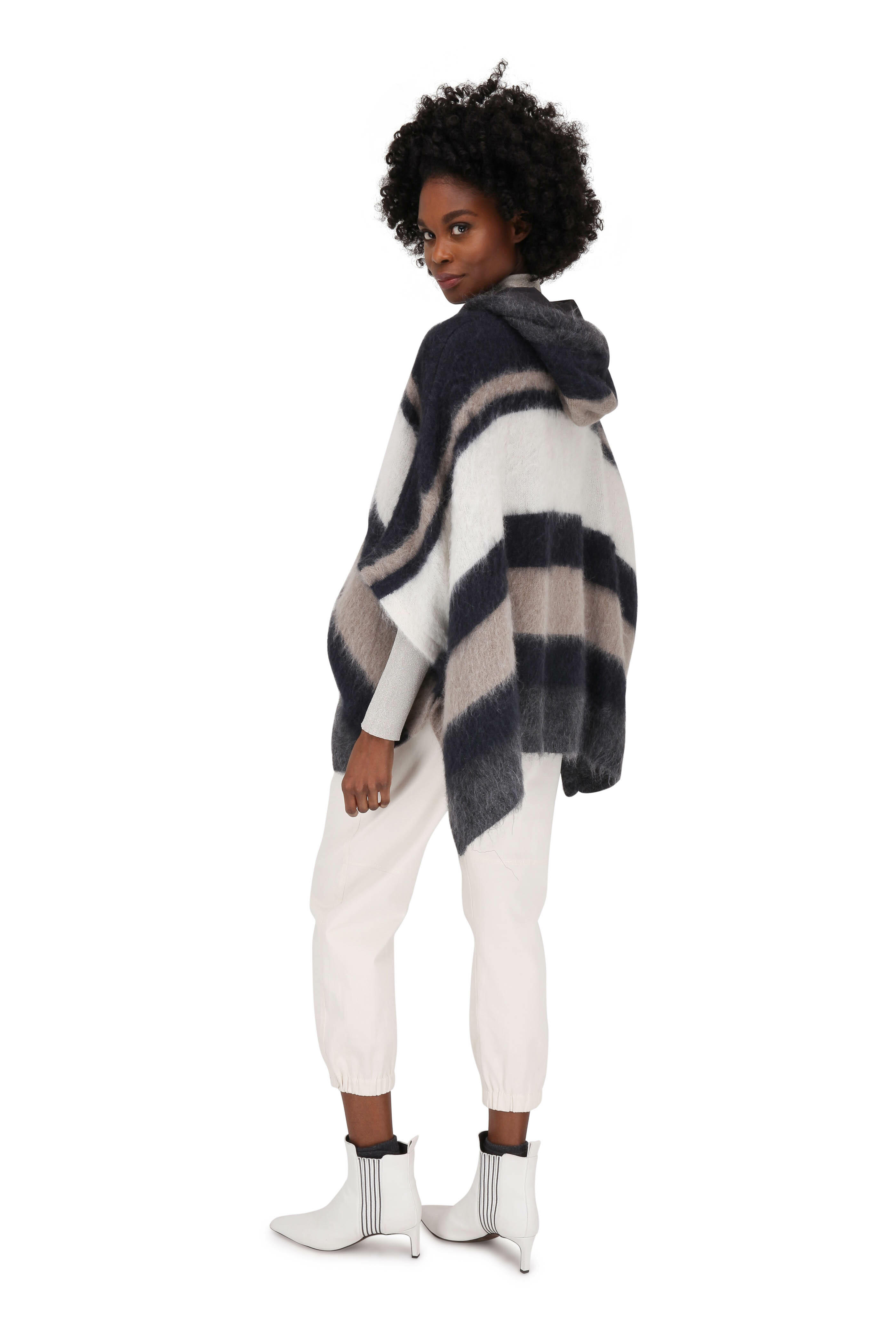 【関税&送料込み】Brunello Cucinelli 'Foliage Lace' Poncho Brunello Cucinelli - Midnight Wool, Mohair & Alpaca Zip