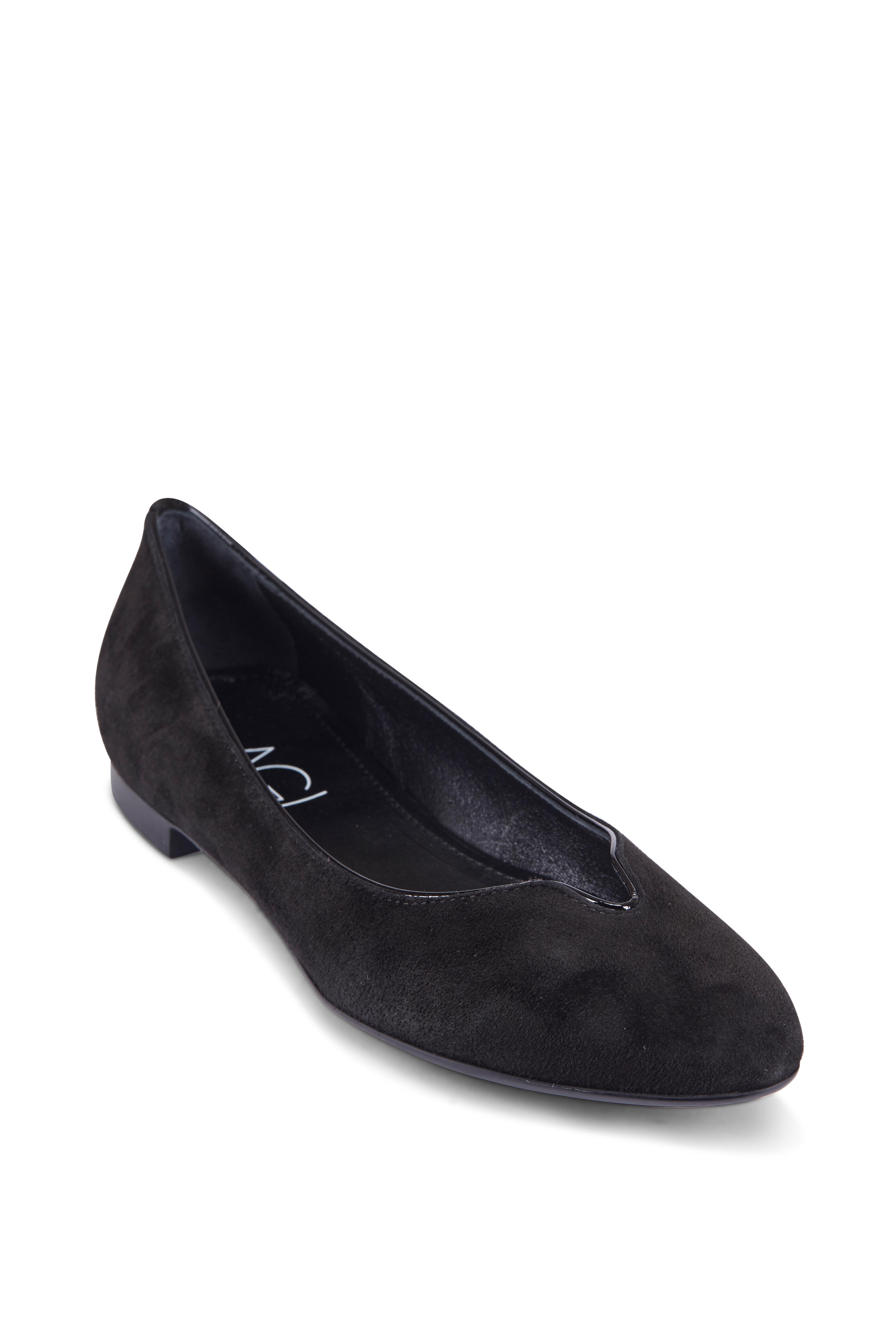 Agl deals black flats