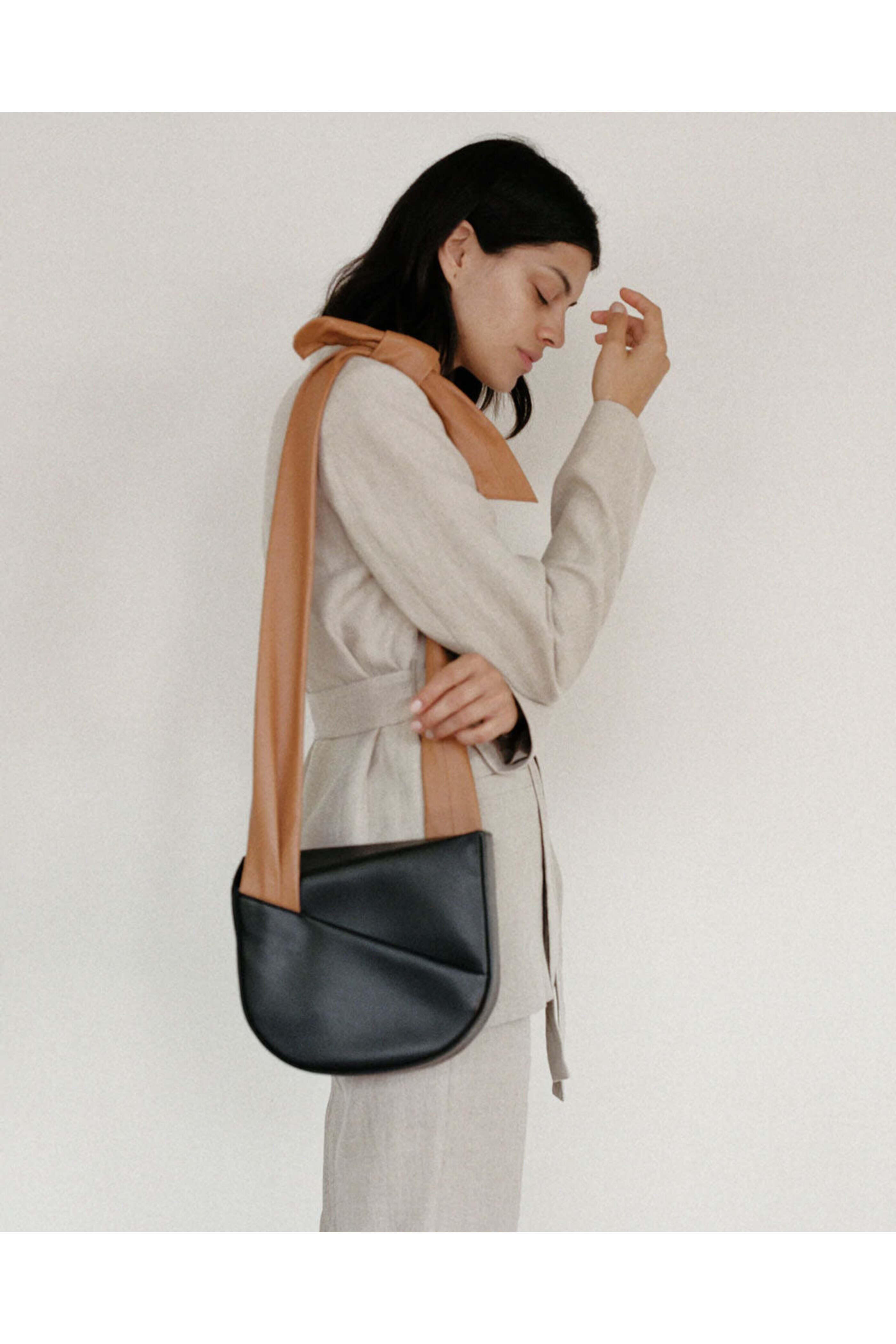 Imago-A - Georgia Handbag in Noir and Tan