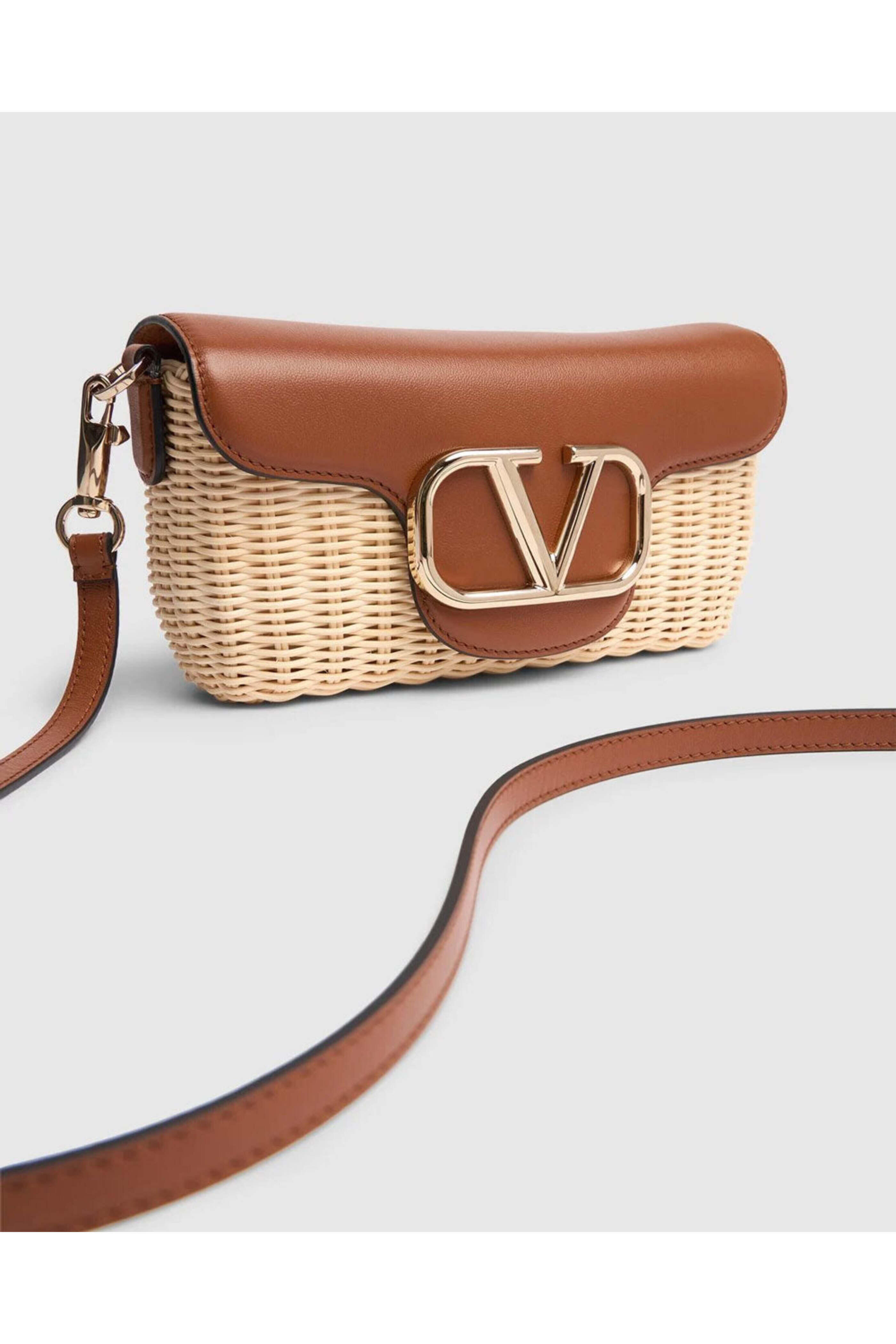 【関税込み】VALENTINO GARAVANI LOCO' CROSSBODY BAG Valentino Garavani Locò Crossbody Calfskin Bag for Man in
