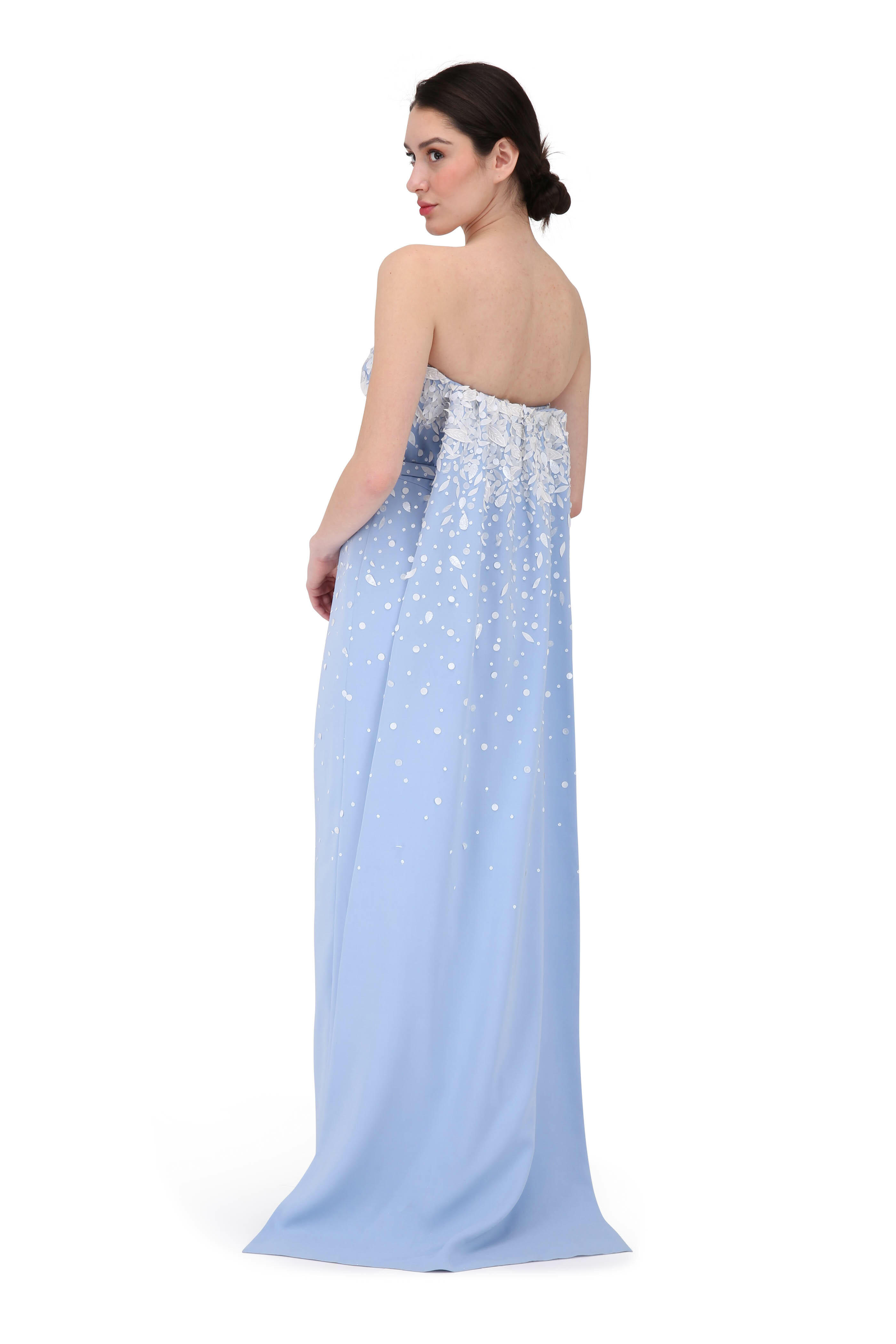 Oscar de la Renta - Wedgewood Blue & White Embroidered Strapless Gown