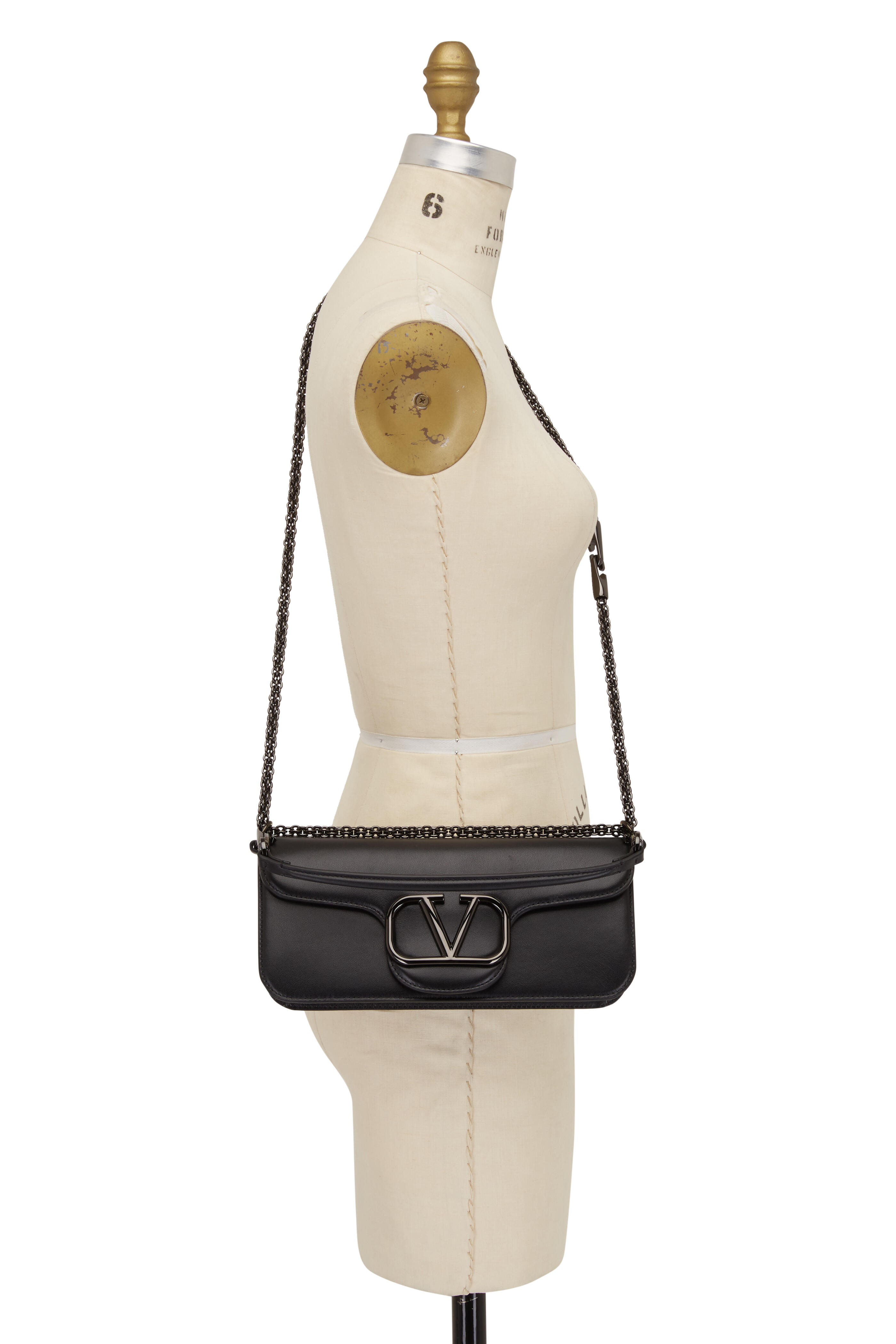 leje ånd Intervenere Valentino Garavani - Black Tonal VLogo Shoulder Bag