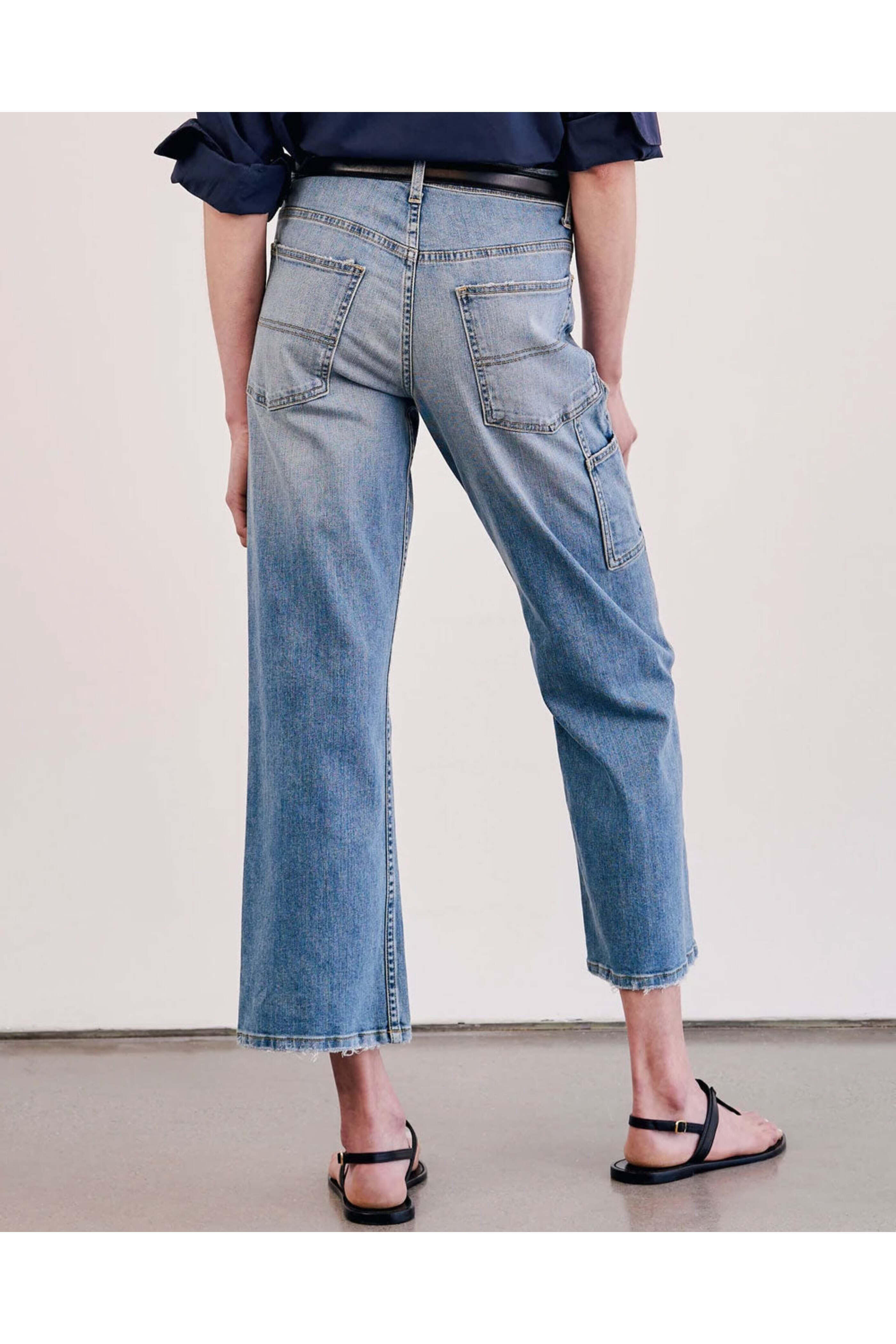 Nili Lotan - Violette Cropped Jean in Faded Wash